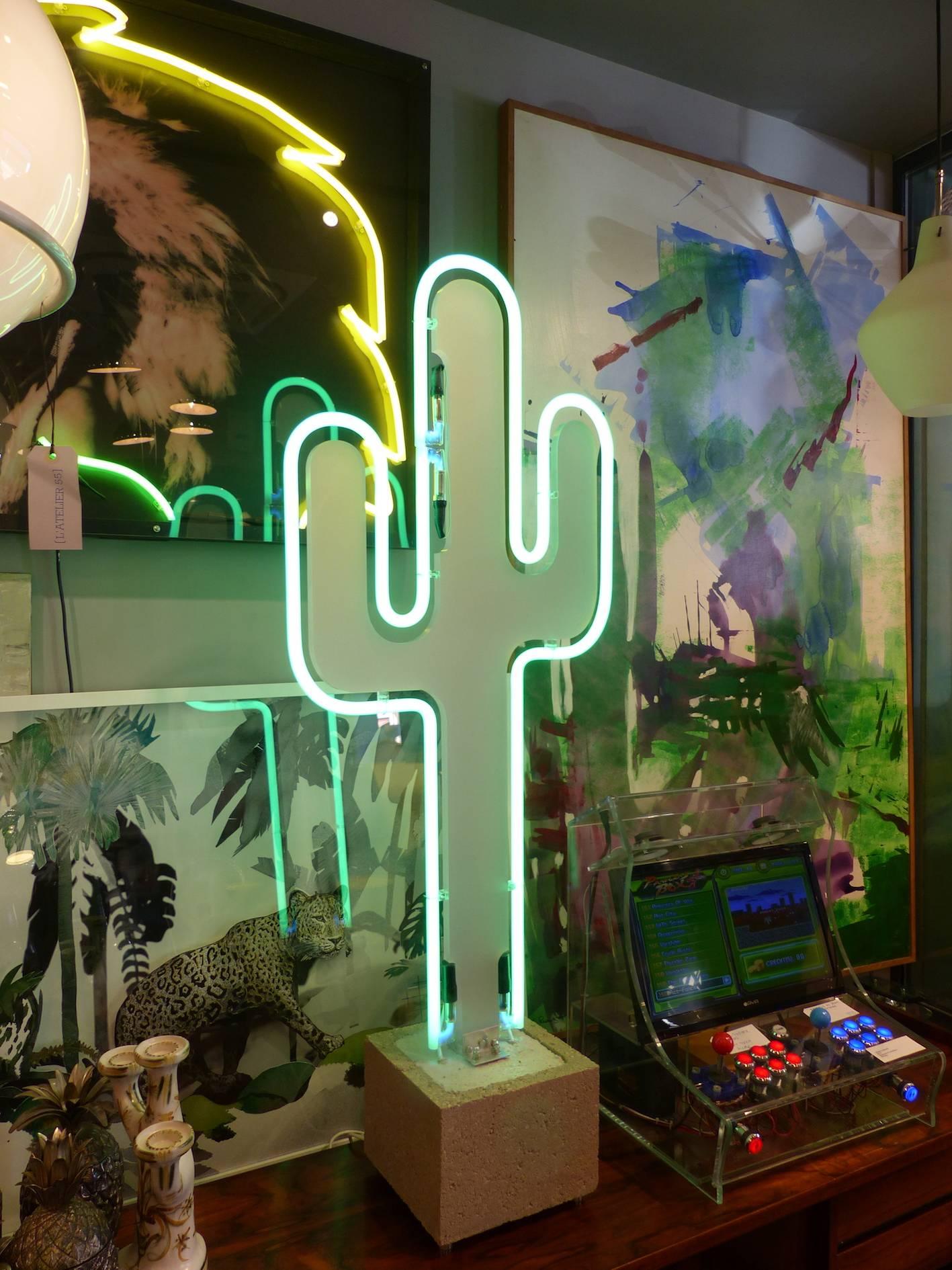 Fantastic FD63 Cactus Neon Light In Excellent Condition For Sale In Megeve, FR