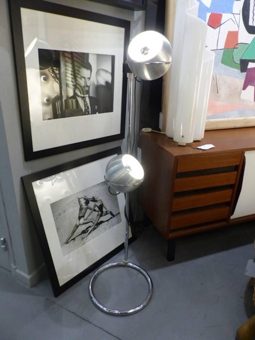 Mid-Century Modern Beautiful Chrome and Aluminum Floor Lamp Sarfatti Style, circa 1970 For Sale