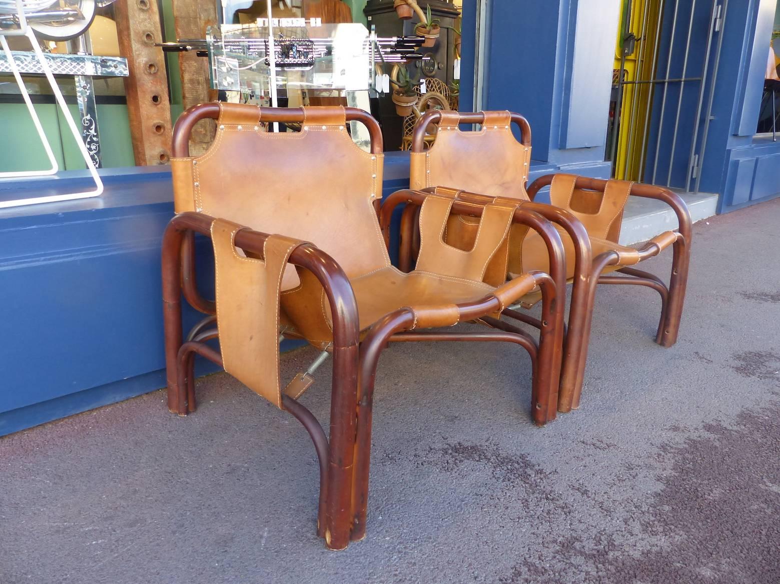 Mid-Century Modern Beautiful Pair of  Italian Leather Armchairs, circa 1960 For Sale