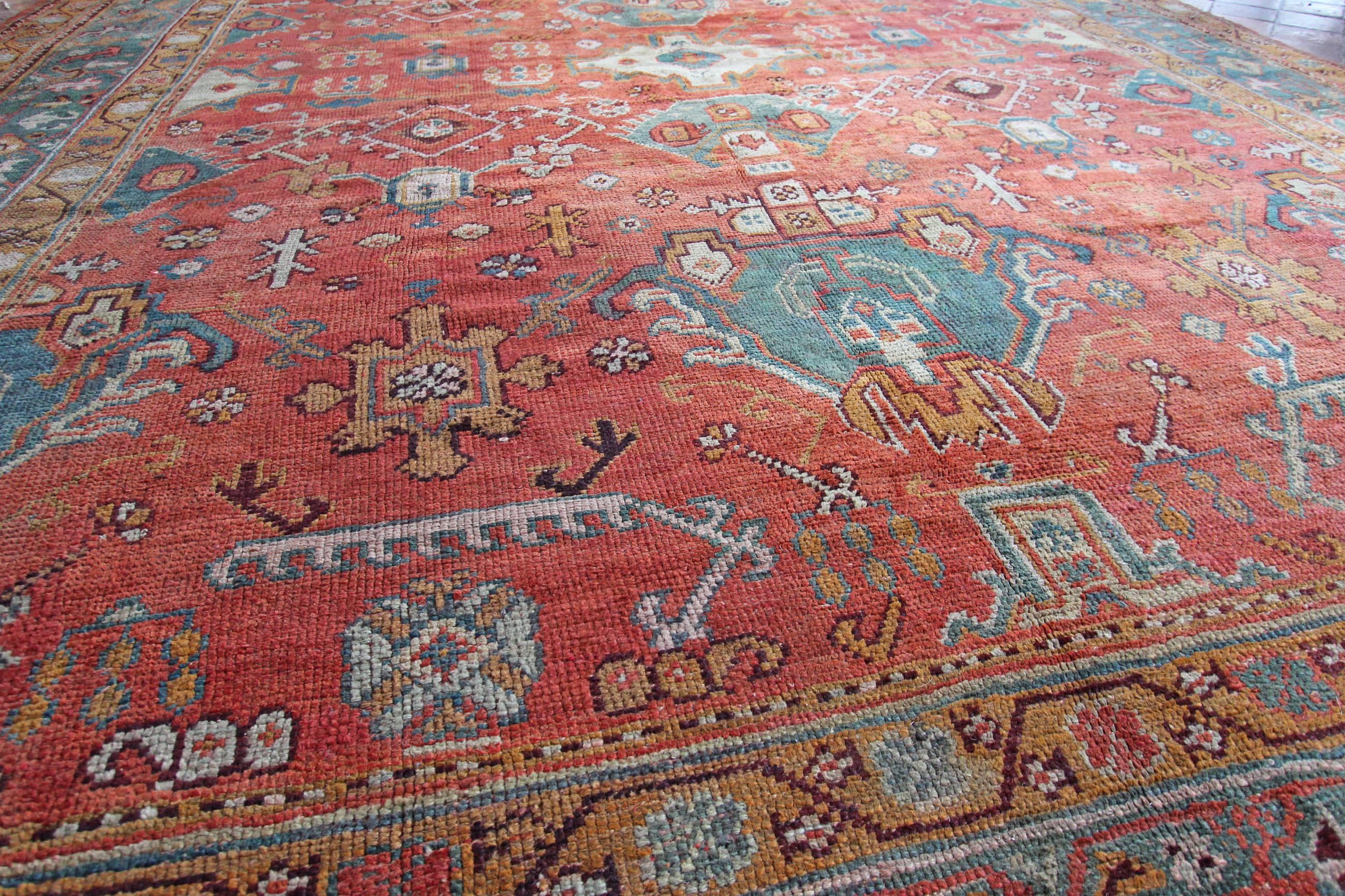 Antique Ushak Carpet, Anatolia For Sale 2