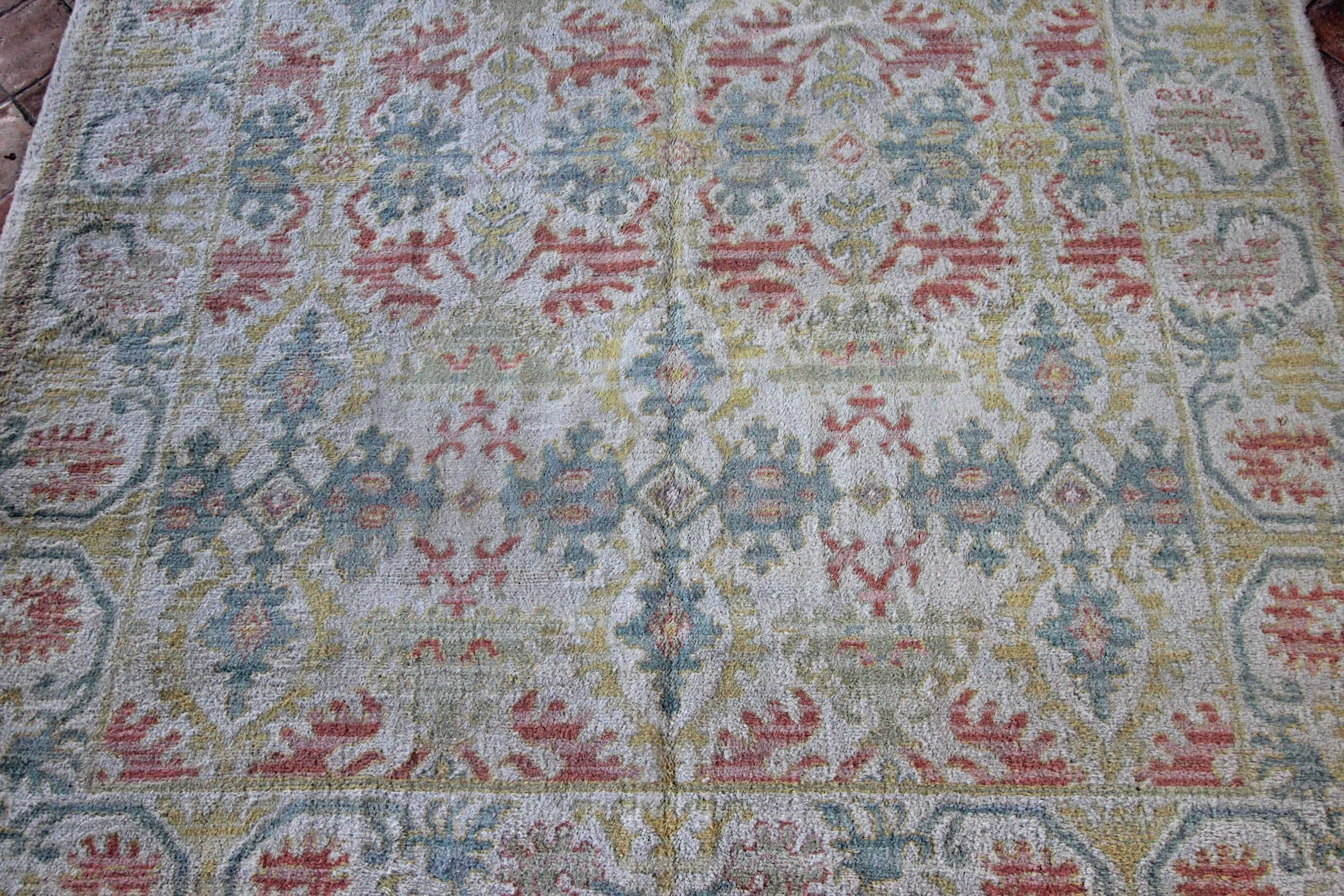 Antique Cuenca Spanish Carpet In Excellent Condition For Sale In Crondall, Surrey