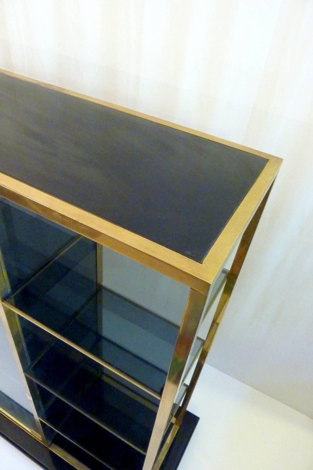 Italian Vitrine in Brass on a Black Base 5