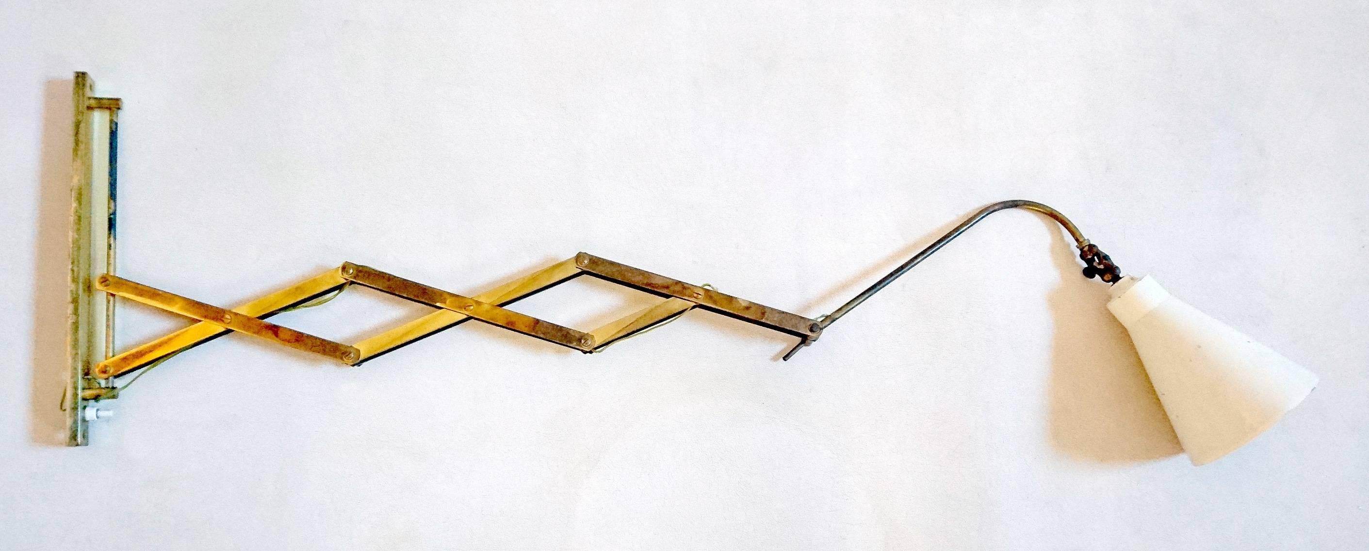 Mid-Century Modern 1950s Extendable Scissor Lamp, Italy