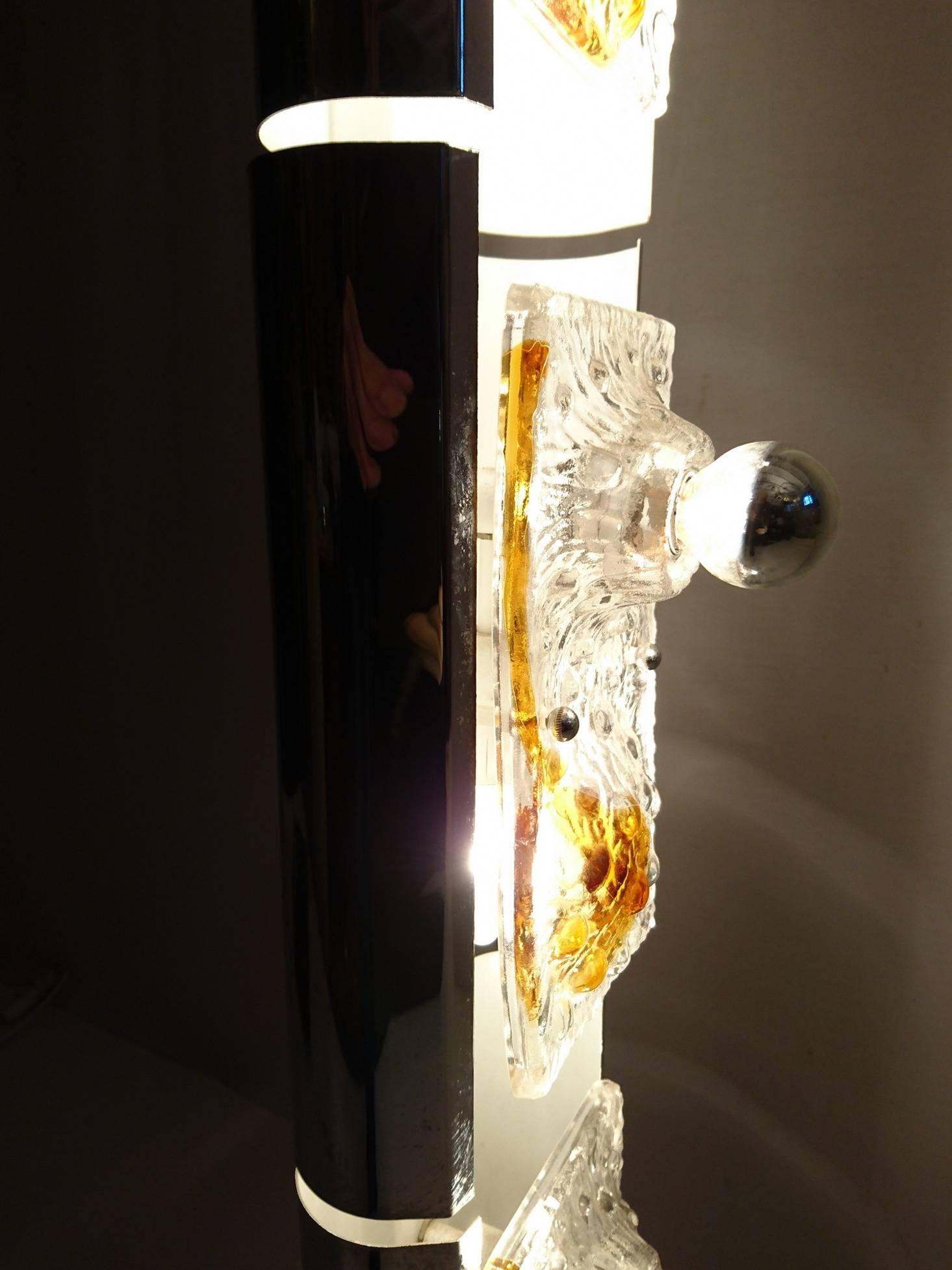 Mazzega Floor Lamp in Glass and Chrome  In Excellent Condition In Albano Laziale, Rome/Lazio