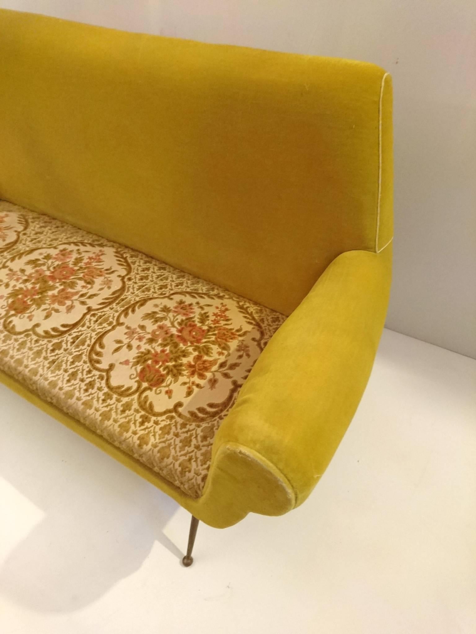 Classic sofa from the 1950s designed by Gigi Radice for Minotti. Good sound structure with iconic spider legs in solid brass. The sofa is now covered in the original mohair but is in need of reupholstery work. For a quote please send us an email and