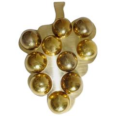 Wall Decoration in Brass in the Shape of Grapes