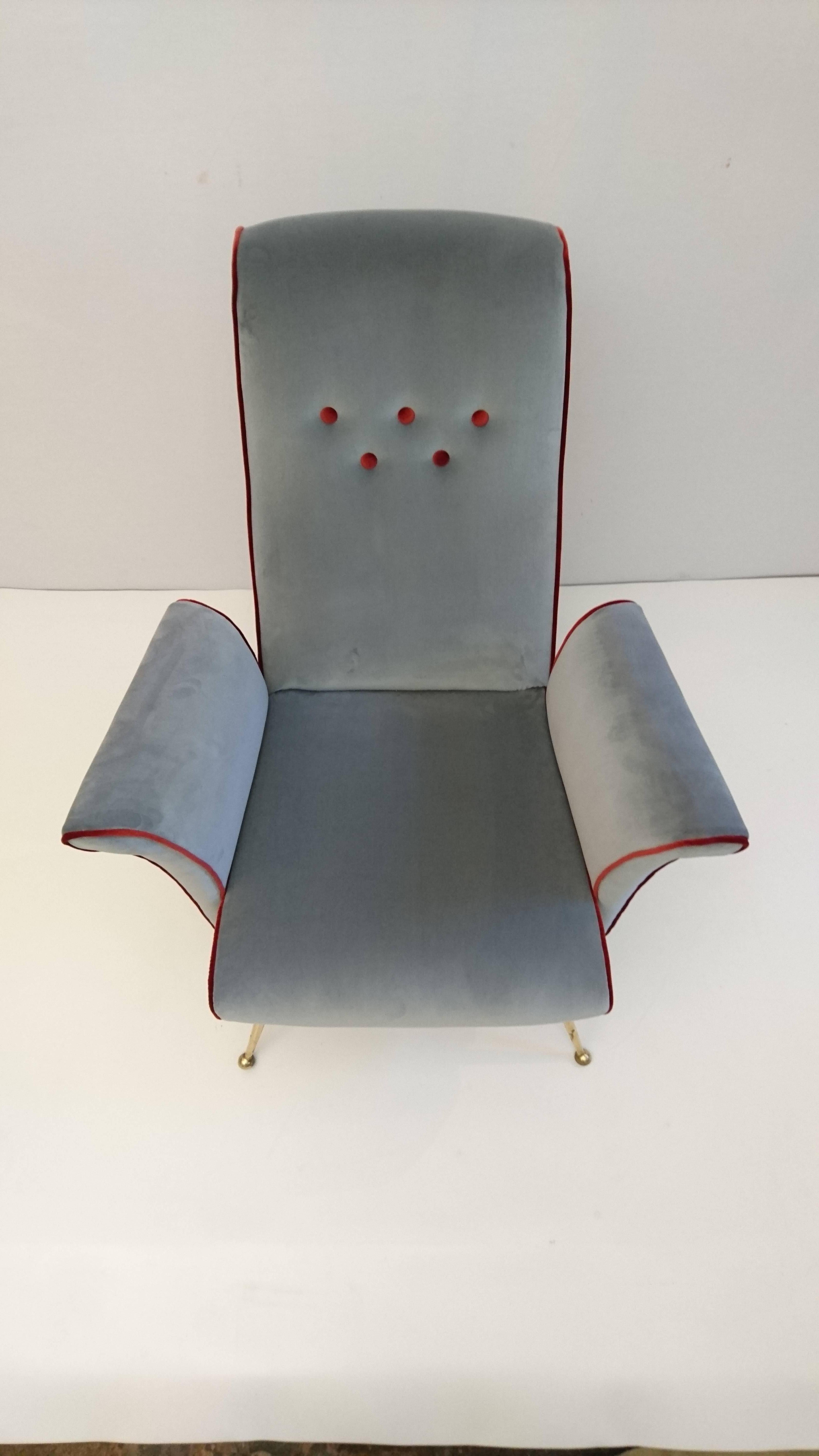 Mid-Century Gray and Red Velvet Armchair Italy In Excellent Condition In Albano Laziale, Rome/Lazio