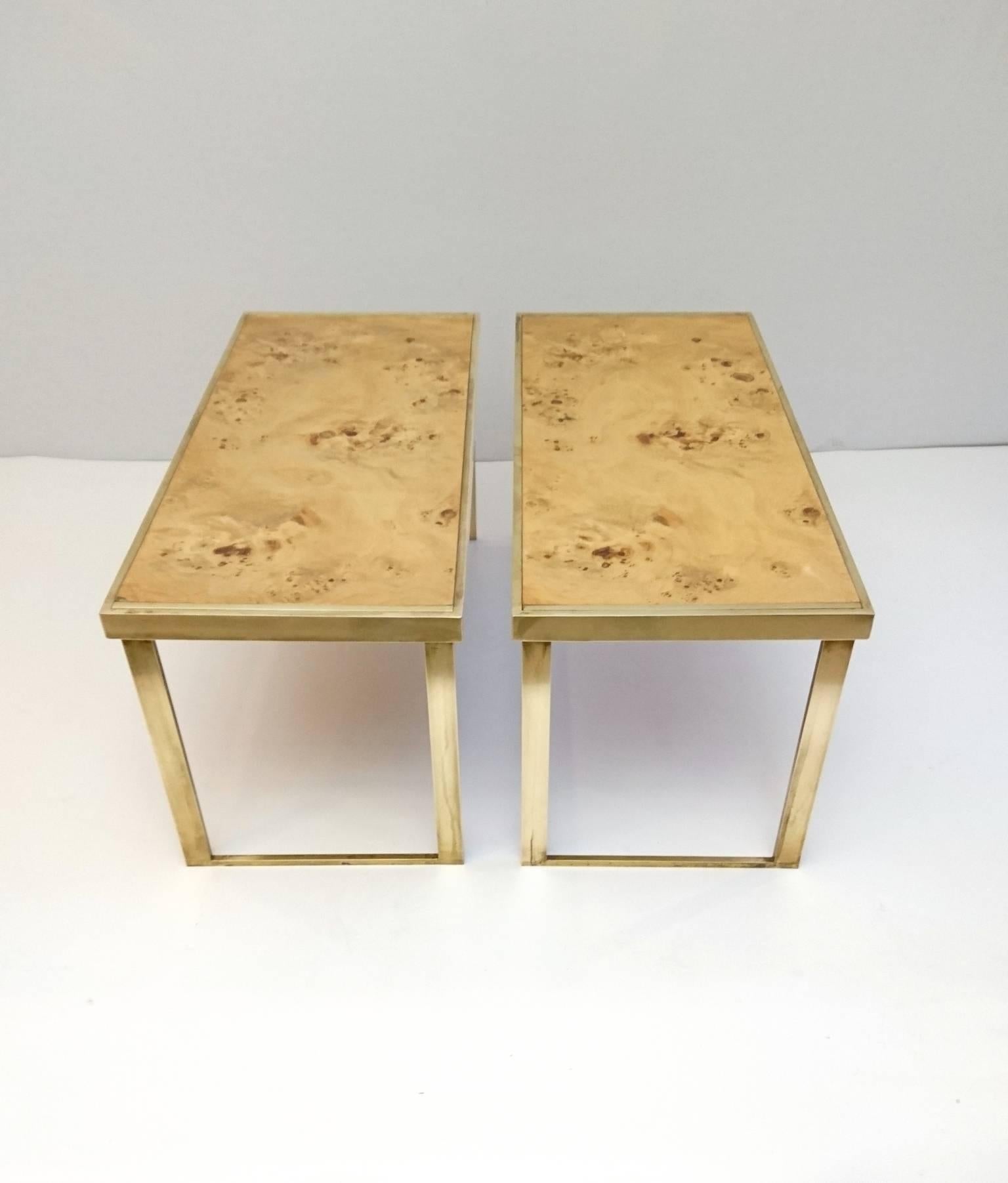 This piece has a great design which has multifunctional uses. It can be stacked as a shelf or used side by side as a square coffee table, a long side table or two separate side tables. The frame is in brass with tops in burl from birch.

Each