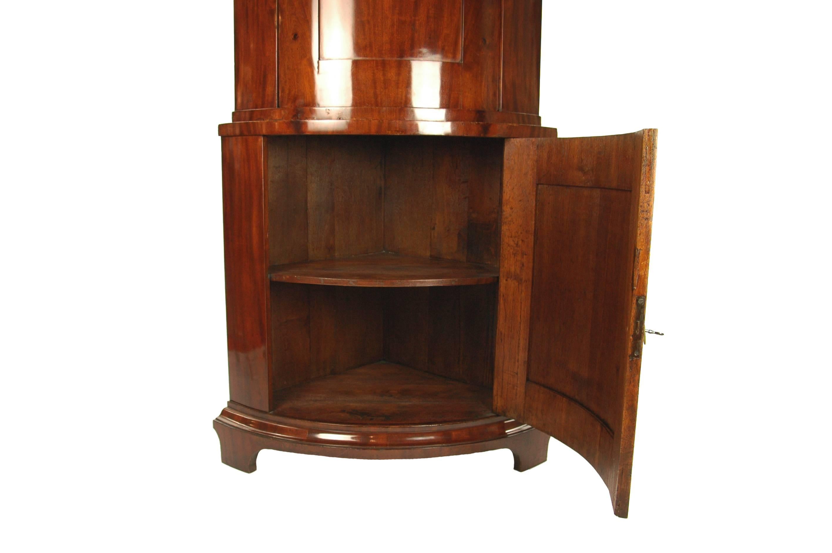 European Biedermeier Period Corner Cupboard, circa 1830-1840, Mahogany Veneered