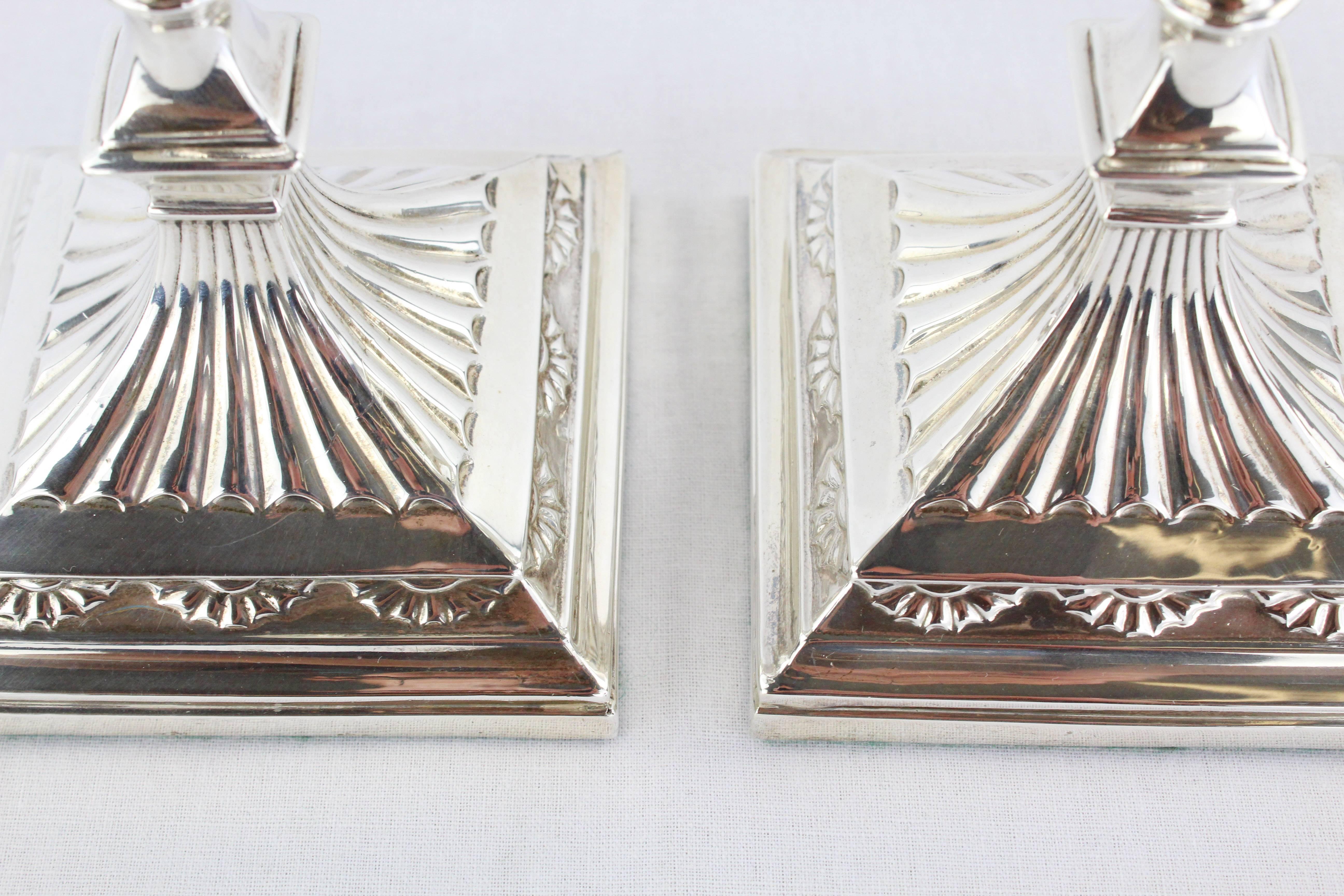 Hallmarked Pair of Candlesticks, 925 Sterling Silver, Sheffield, 1891 In Good Condition For Sale In Muenster, NRW