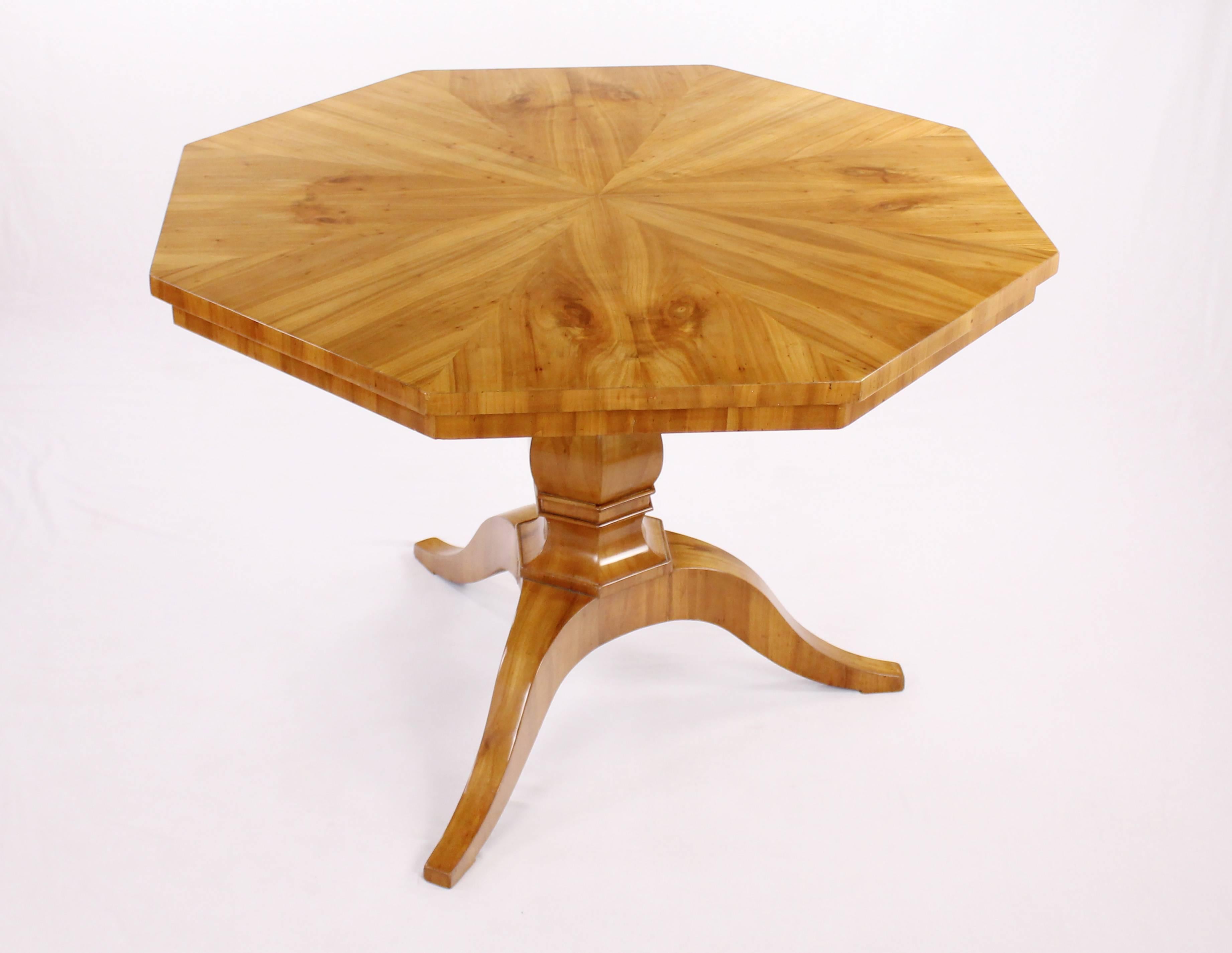 • Biedermeier period drawing room table, circa 1830-1840
• Cherry tree veneered
• Octagonally
• Hinged record
• Restored residential-ready state
• Shellac polish
• Height: 80 cm, width: 110 cm, depth: 110 cm

Delivery can be made to your