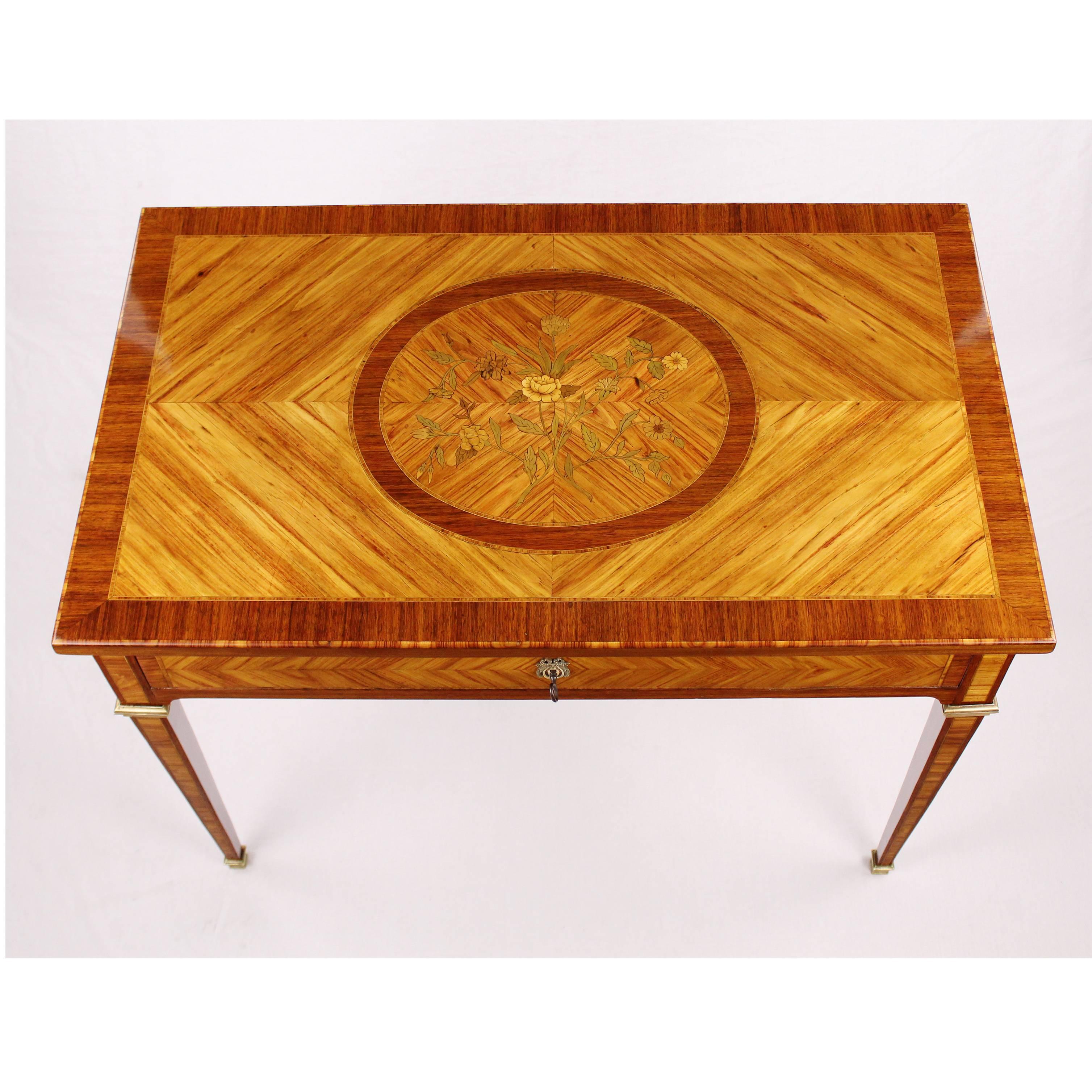 French Nice Early 19th Century Writing Side Table, Empire, circa 1800-1810, Rosewood For Sale