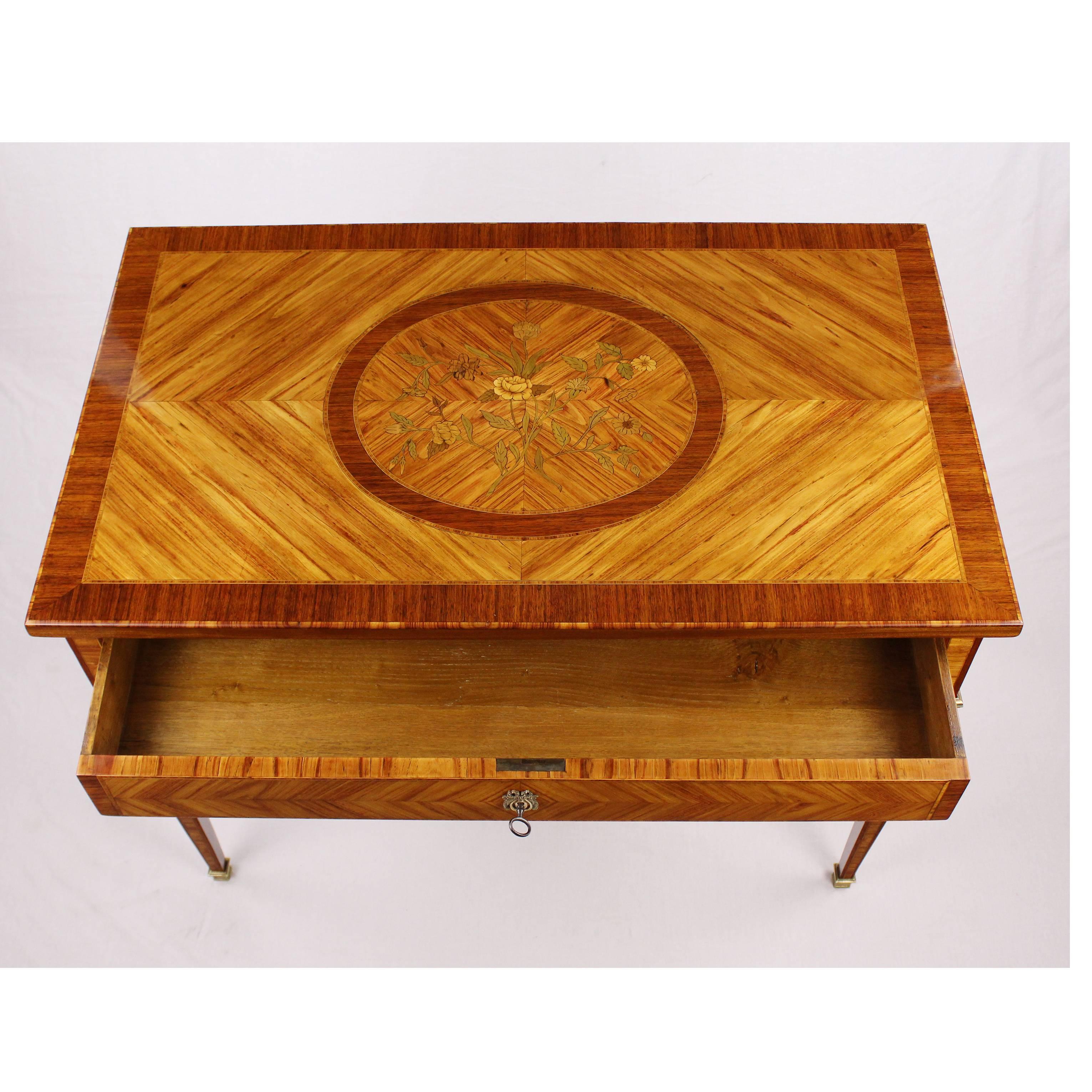 Nice Early 19th Century Writing Side Table, Empire, circa 1800-1810, Rosewood For Sale 4