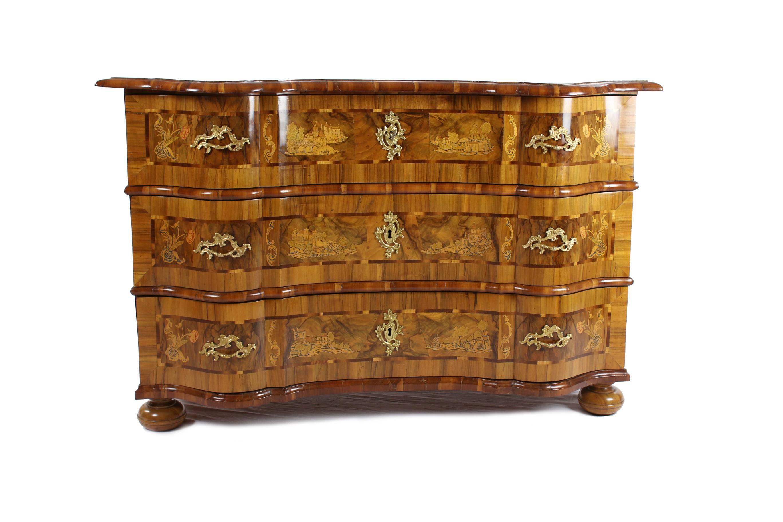 German Baroque Chest of Drawers, Erfurt, circa 1750, Nut and Root Wood, Inlaid Works