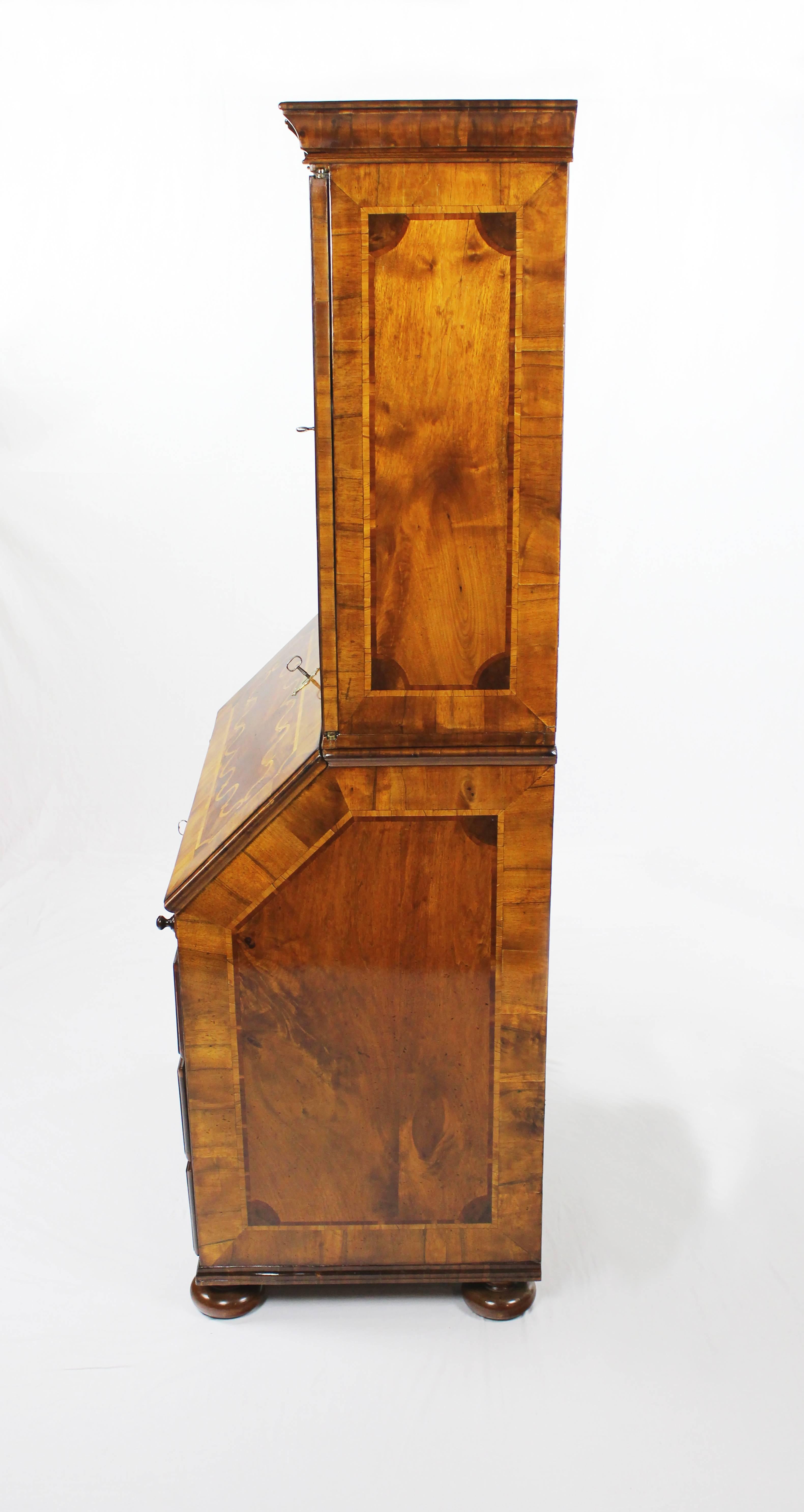 18th Century Baroque Secretary, Walnut-Tree and Nut Root Wood Veneered 2