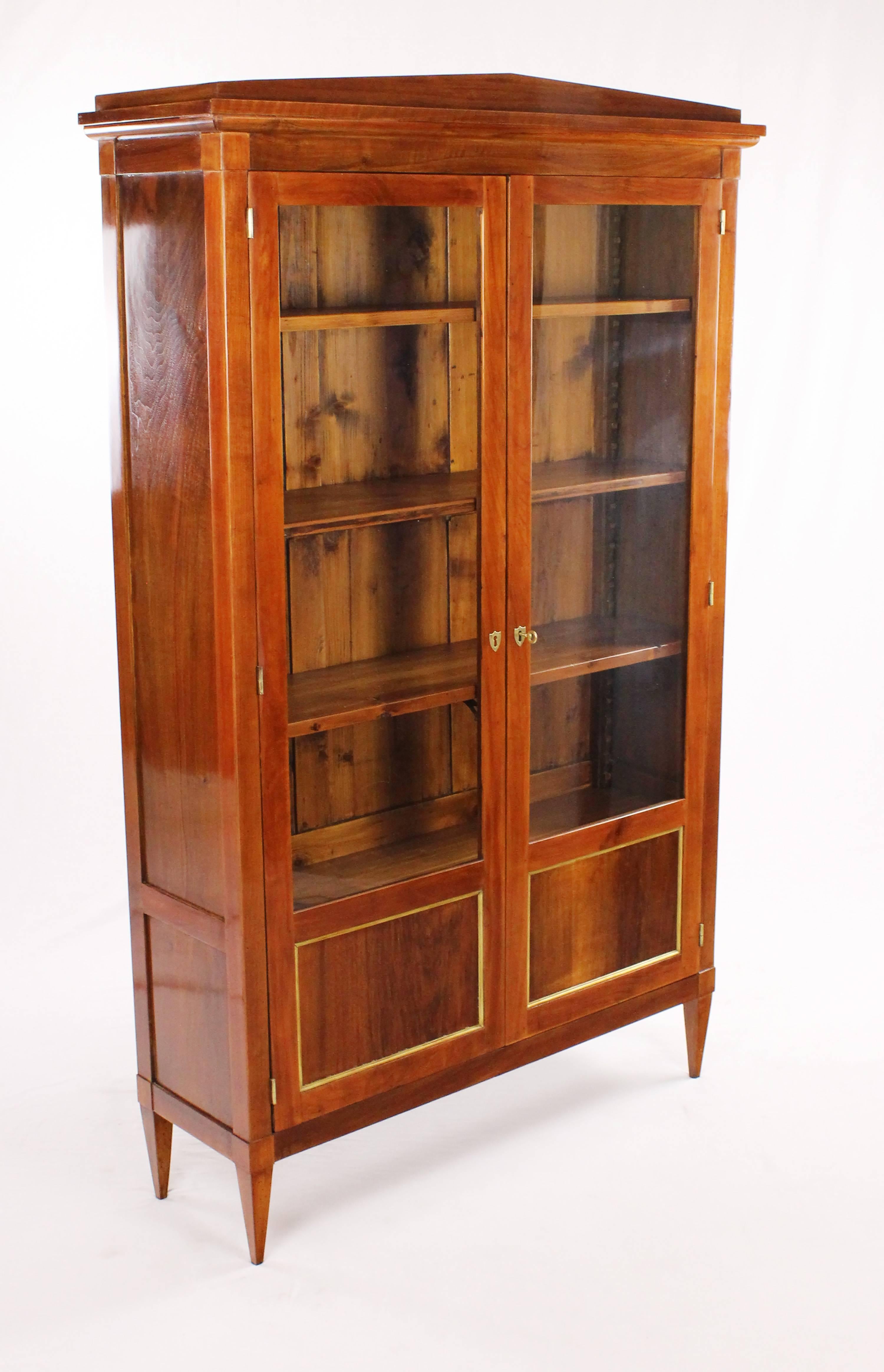 Beautiful French 19th Century Glass Cabinet, Vitrine, Walnut-Tree 2