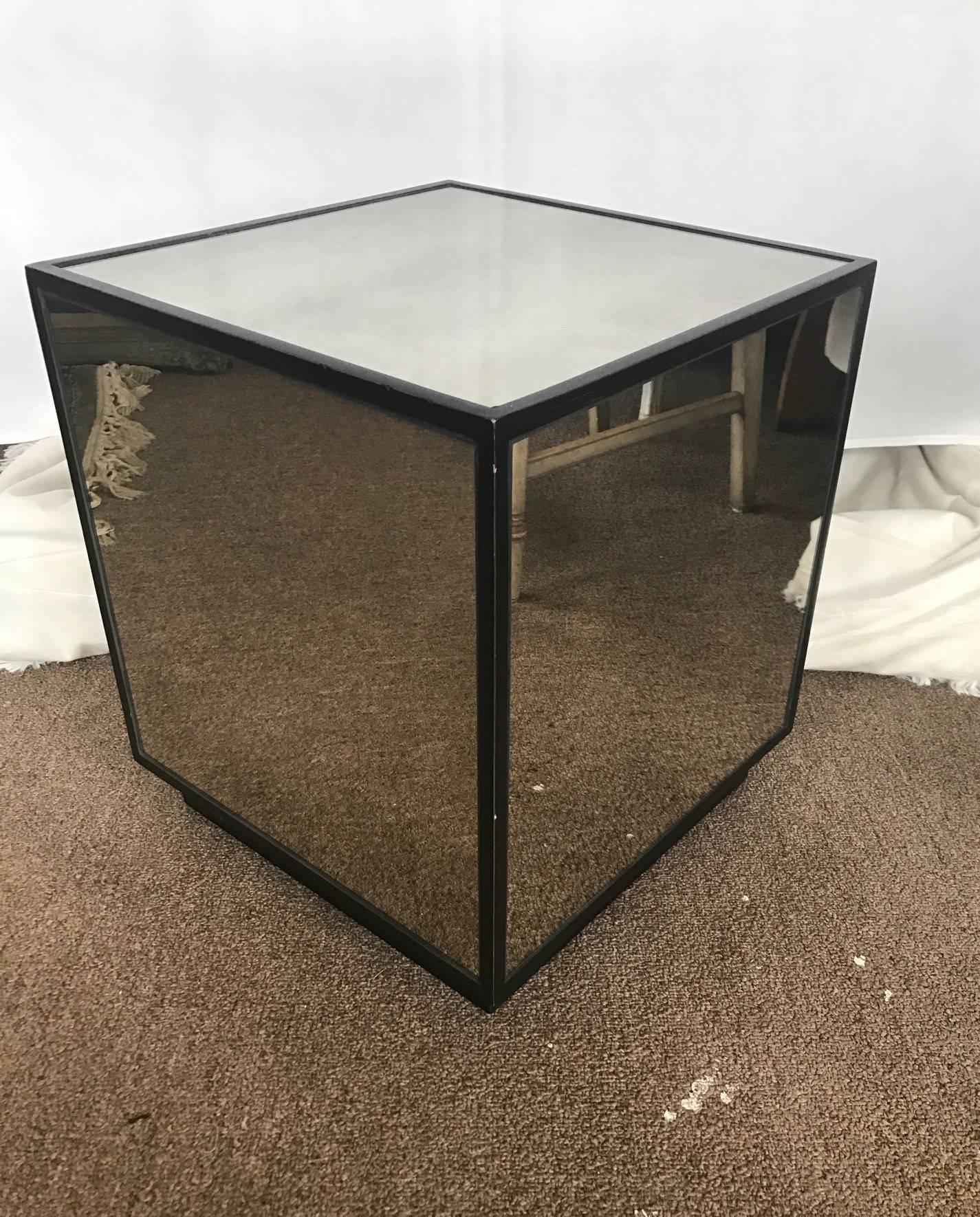 On Sale Now! Ralph Lauren Style Antiqued Glass Cube Side Table Modern Design  In Good Condition For Sale In Westport, CT