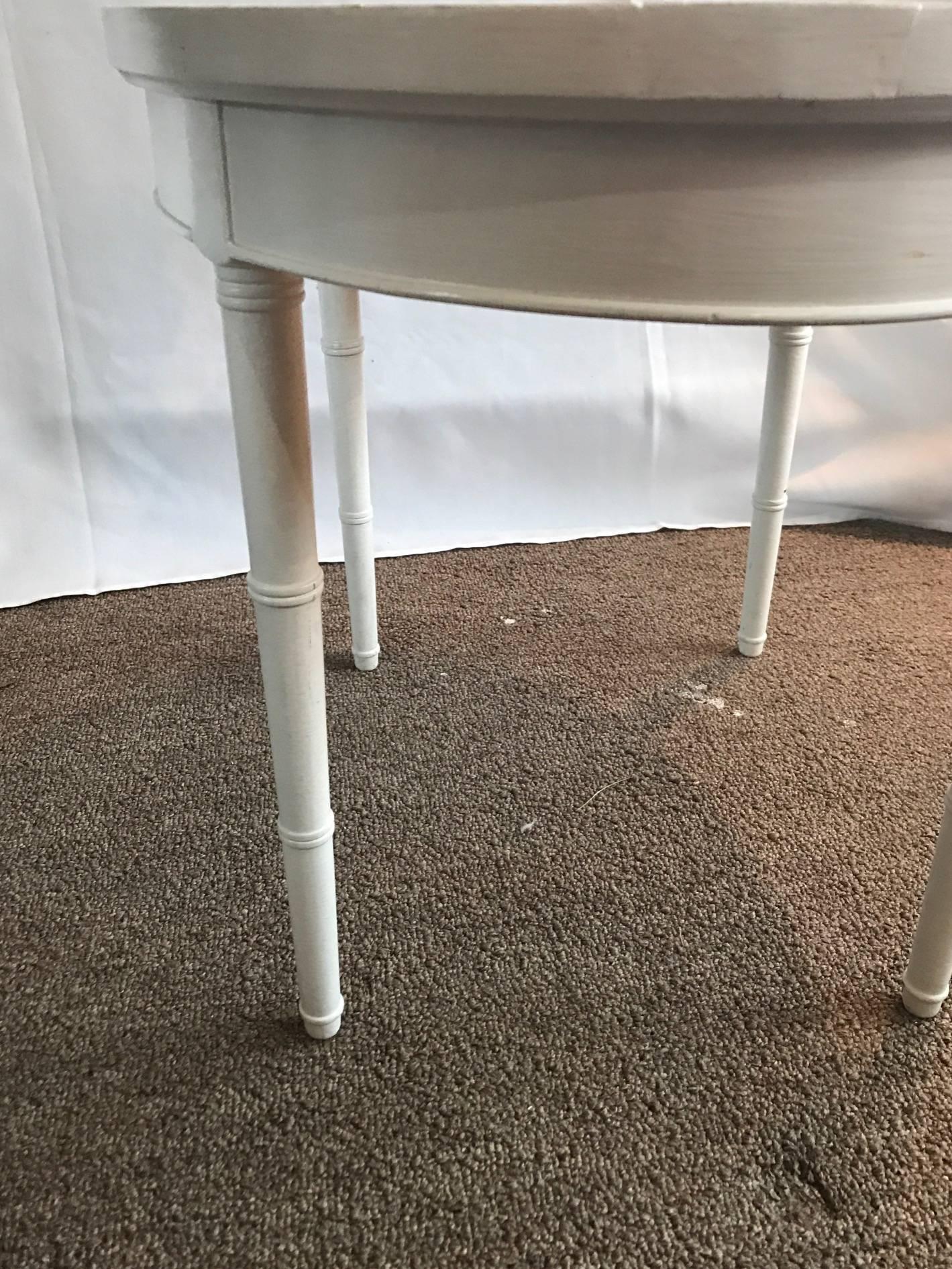 Maison Jansen Style Pretty as a Picture Petite White Wooden Side or Coffee Table In Good Condition In Westport, CT