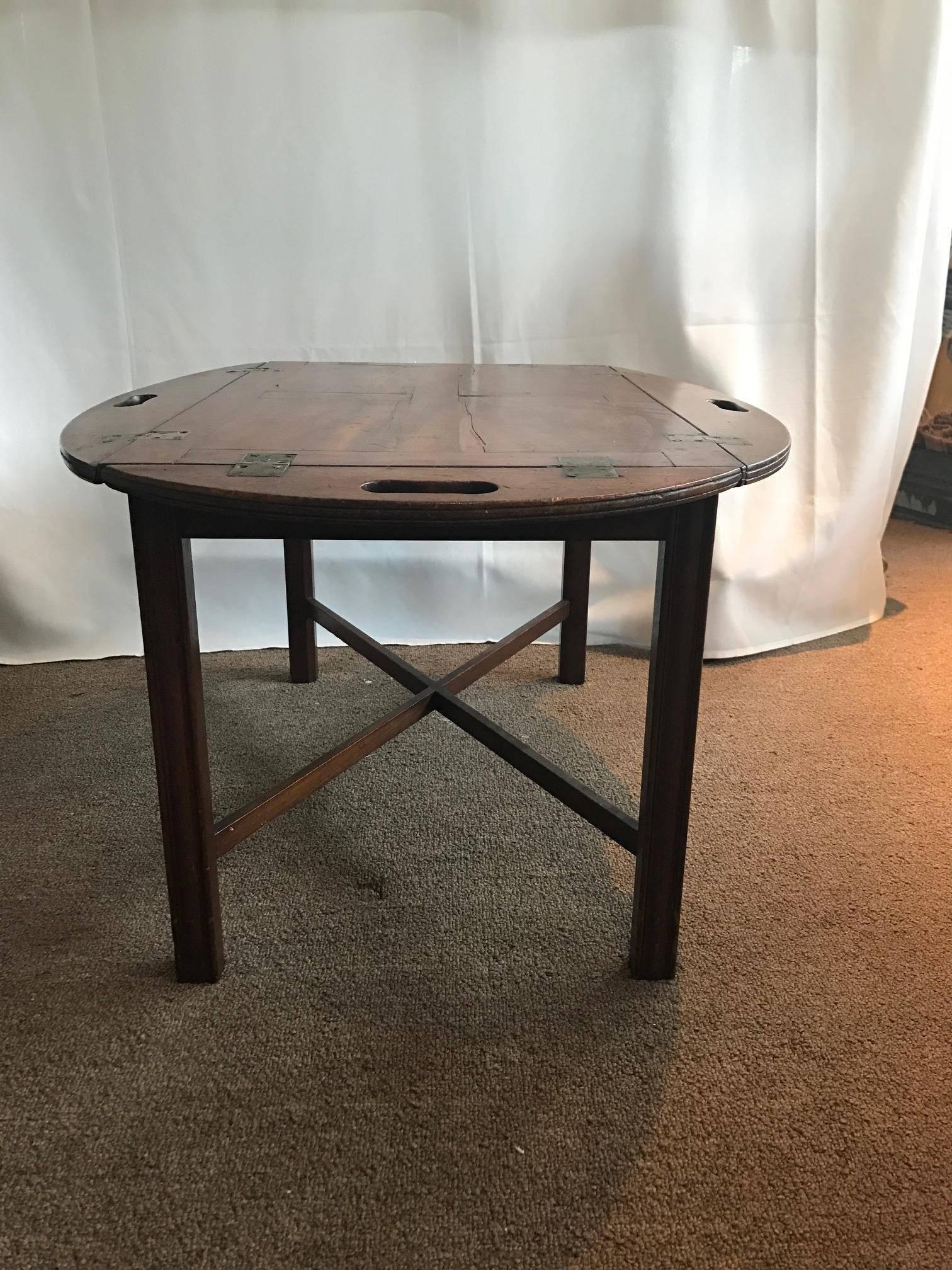 Chippendale Antique Period Mahogany Butler's Tray Table, English, circa 1765 In Excellent Condition In Westport, CT