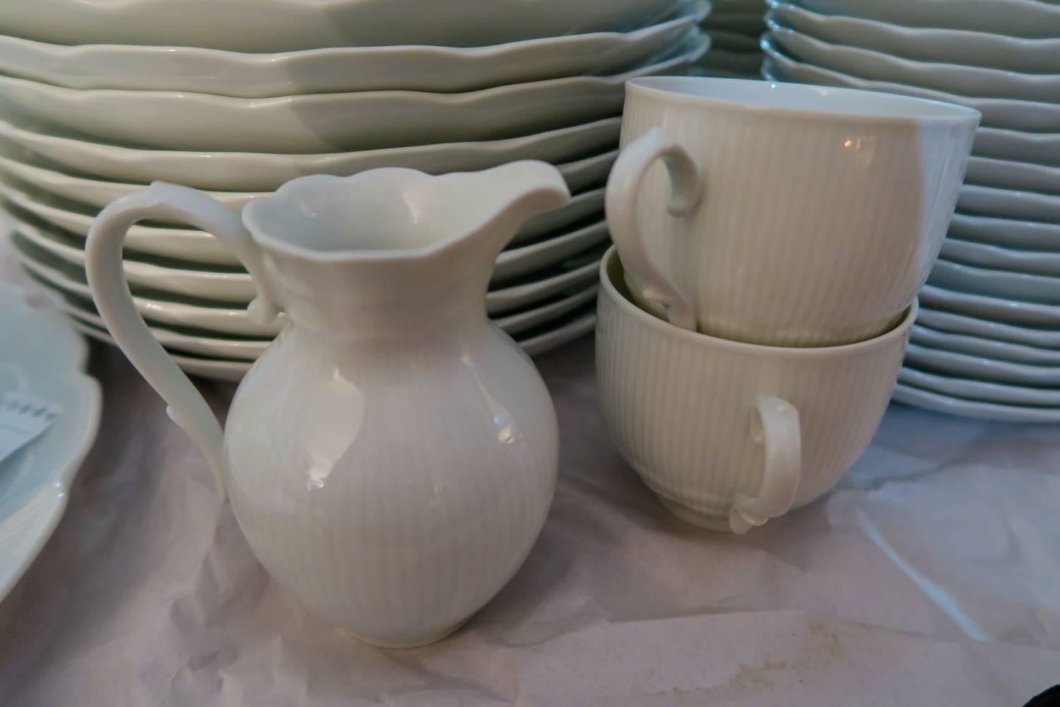 Modern ON SALE NOW!  Set of 96 Pieces Romantica Kairom White Ribbed Scalloped Dishware