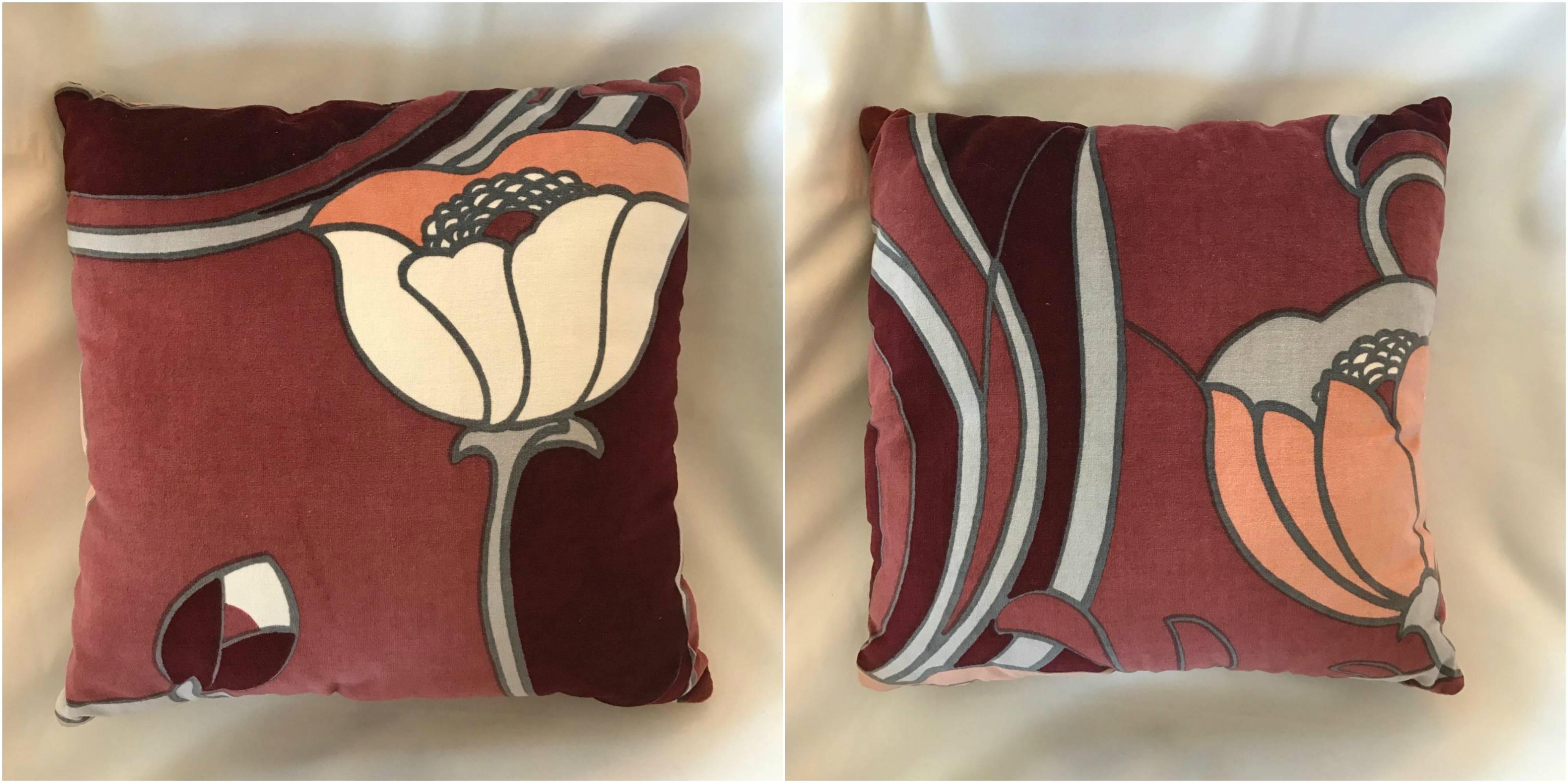 Set of Nine Mid-Century Modern Velvet Lotus Flower Pillows In Good Condition In Westport, CT