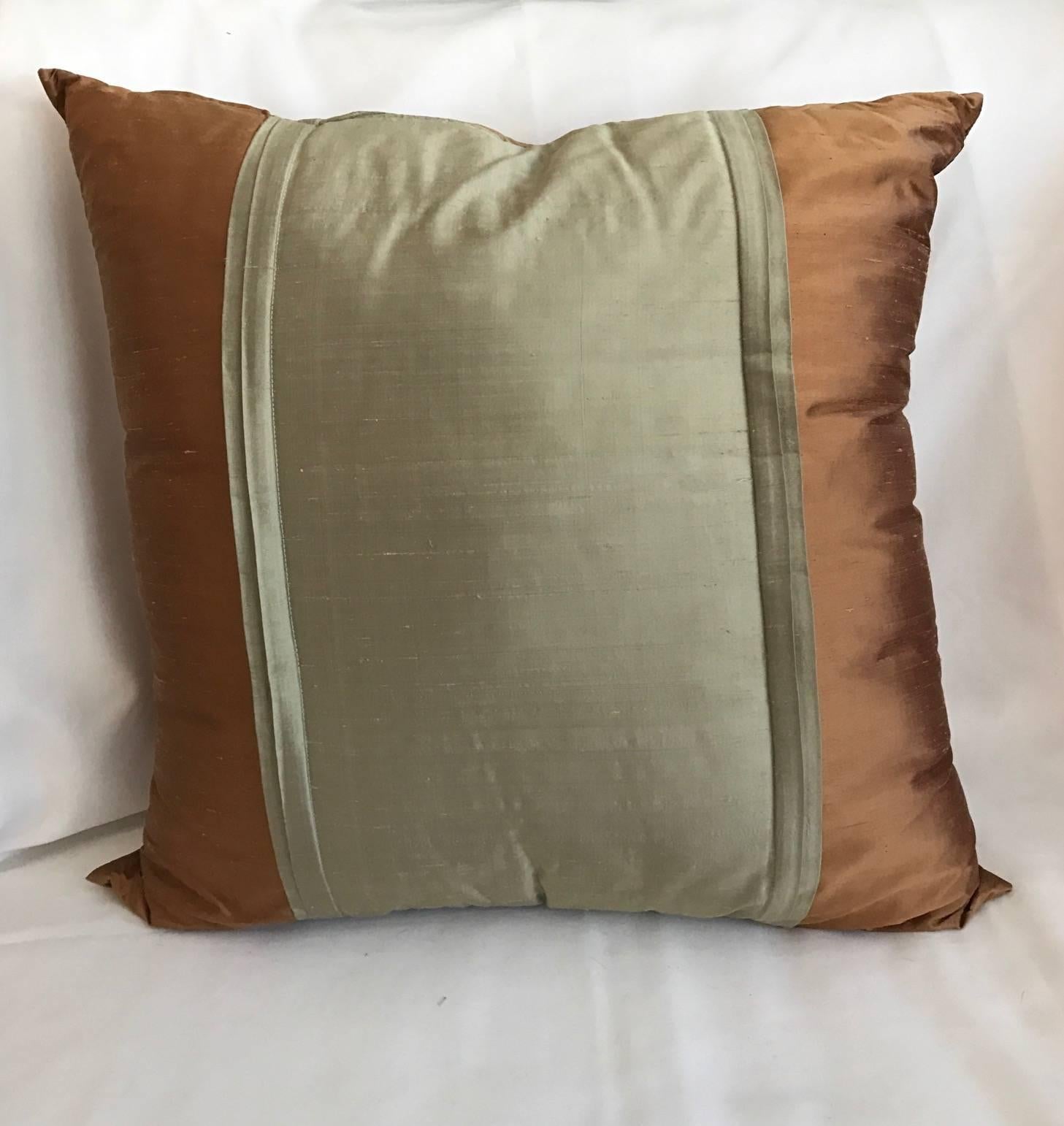 SALE Three Lee Jofa Silk Pillows Sandstone Brown, Graphite and Indian River Taup For Sale 2