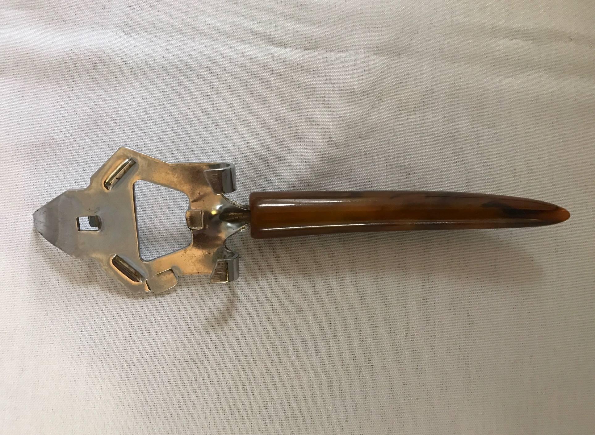 Awesome Ralph Lauren Style Vintage Faux Tortoise Shell  Can Opener- Great Gift!  In Excellent Condition For Sale In Westport, CT