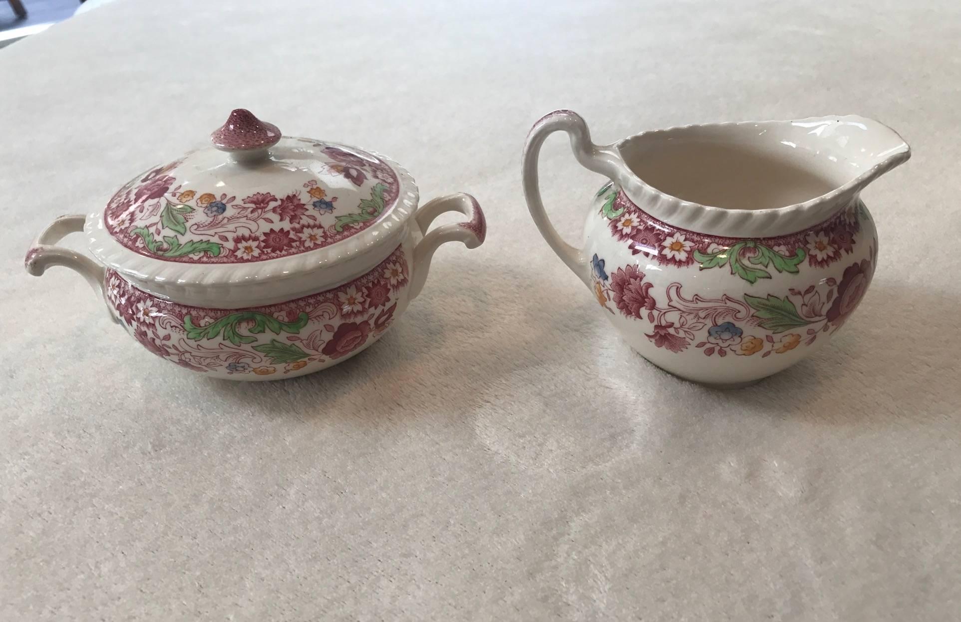 Porcelain Holiday! Serving for 12 Winchester Johnson Bros Made in England China Set For Sale
