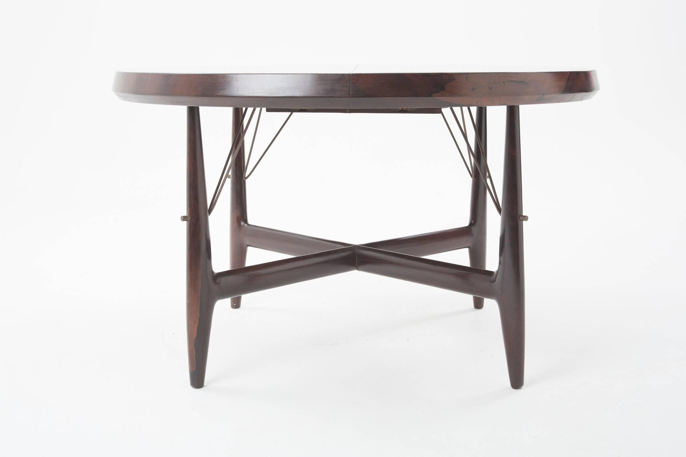 Varnished Sergio Rodrigues Mid-Century Dining Table in Brazilian Jacarandá Wood , 1955