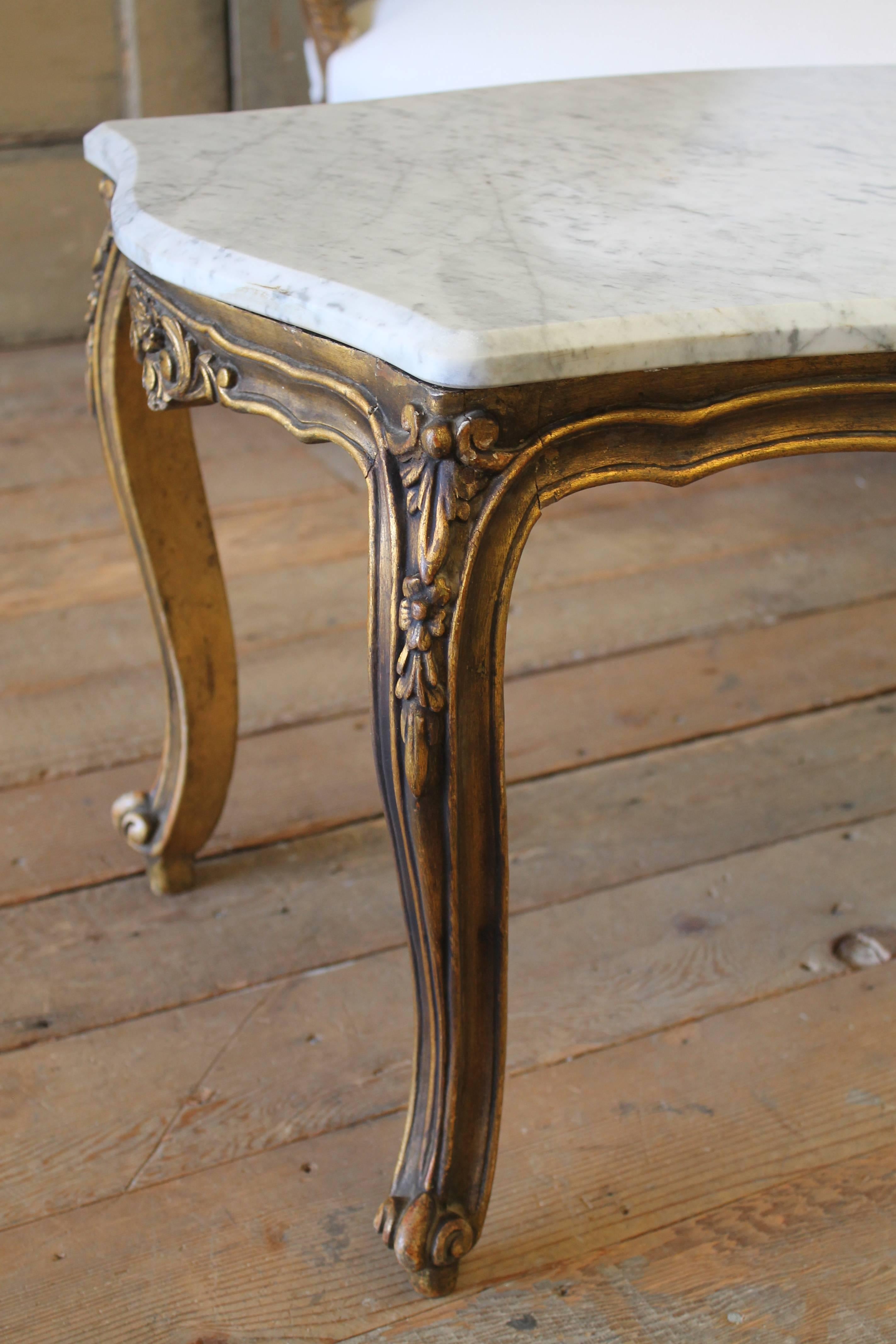 Antique Giltwood Marble-Top Coffee Table In Distressed Condition In Brea, CA