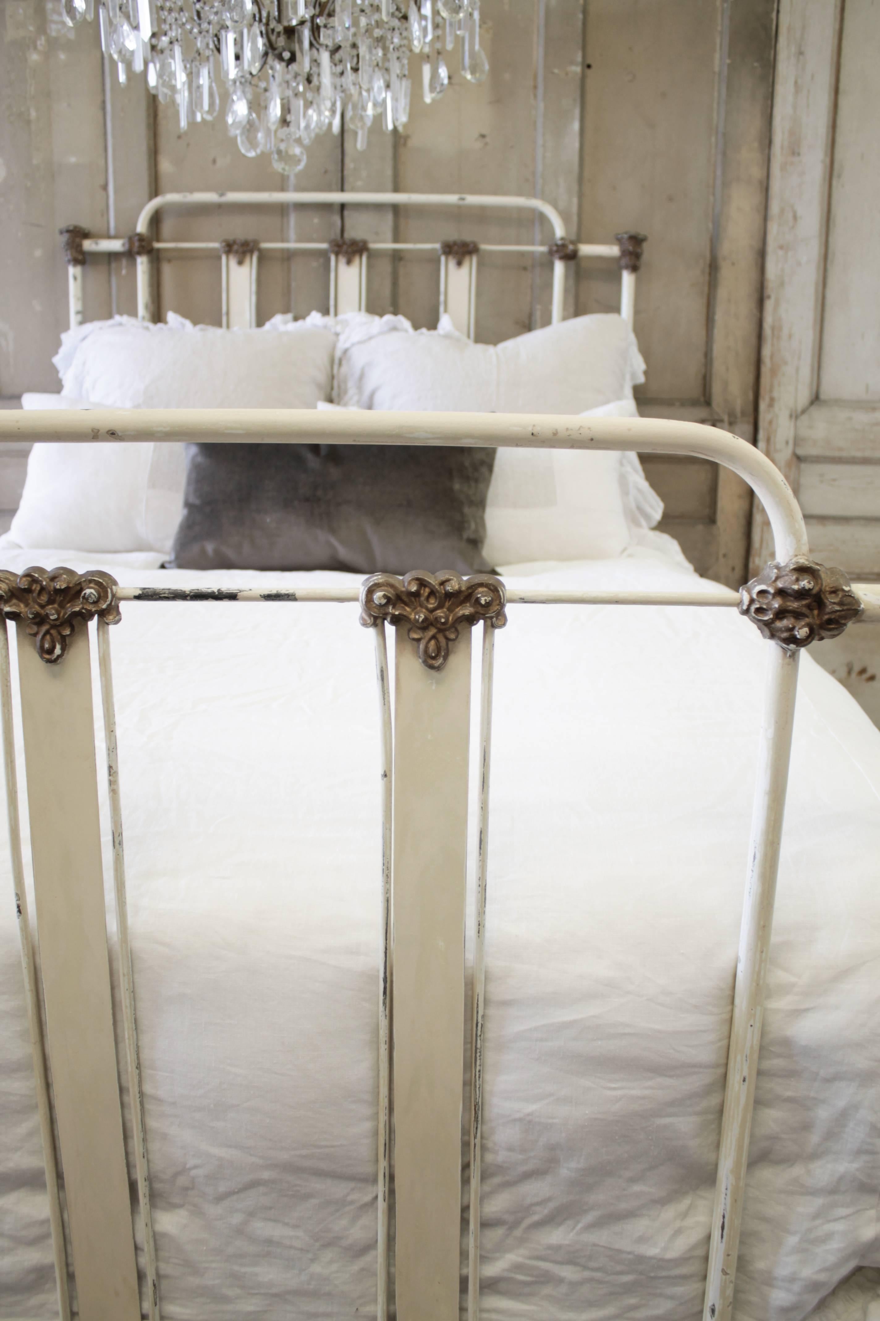 19th Century Antique Iron Farmhouse Bed Full Size In Distressed Condition In Brea, CA