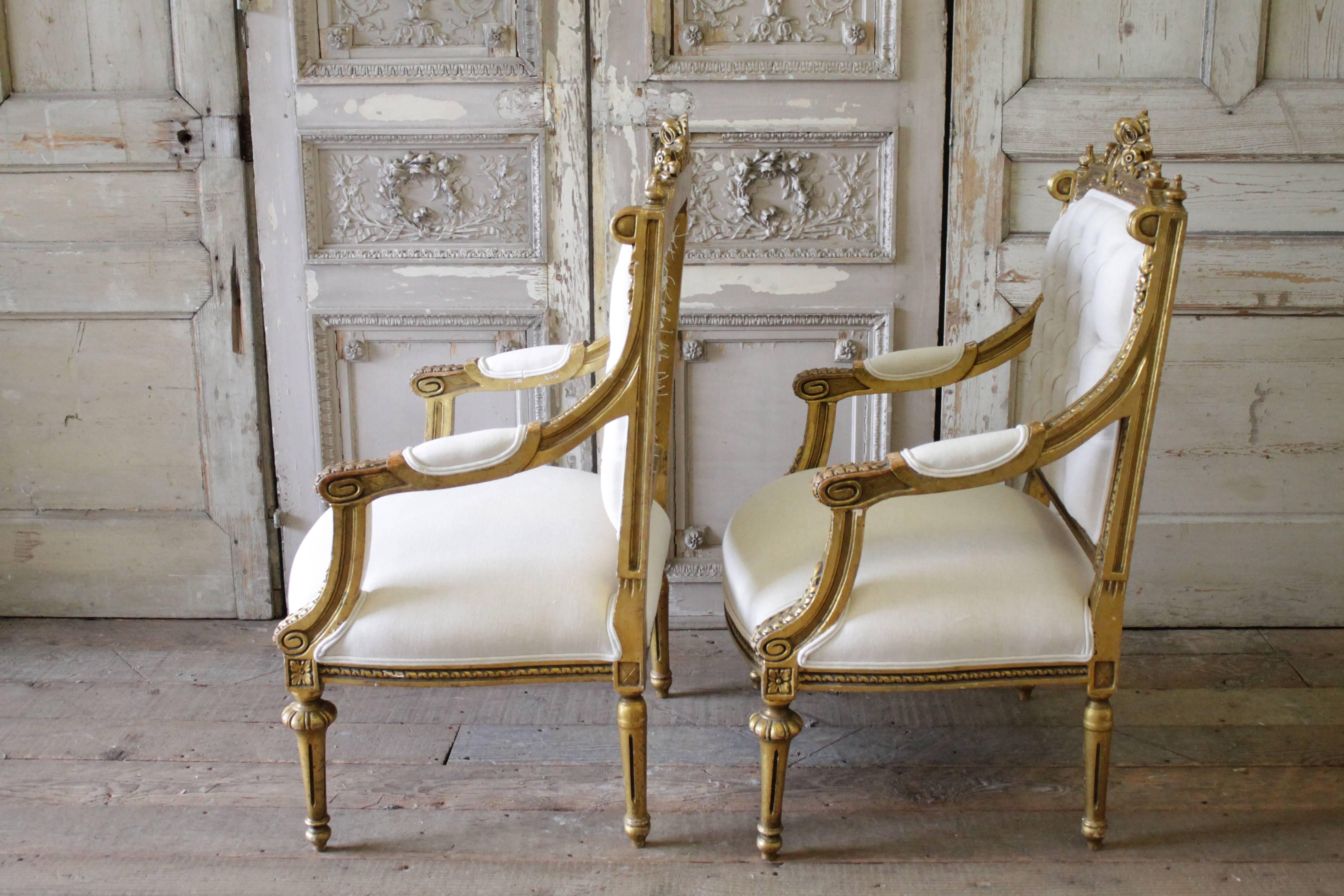 Carved Pair of 19th Century Giltwood Linen Tufted Open Armchairs
