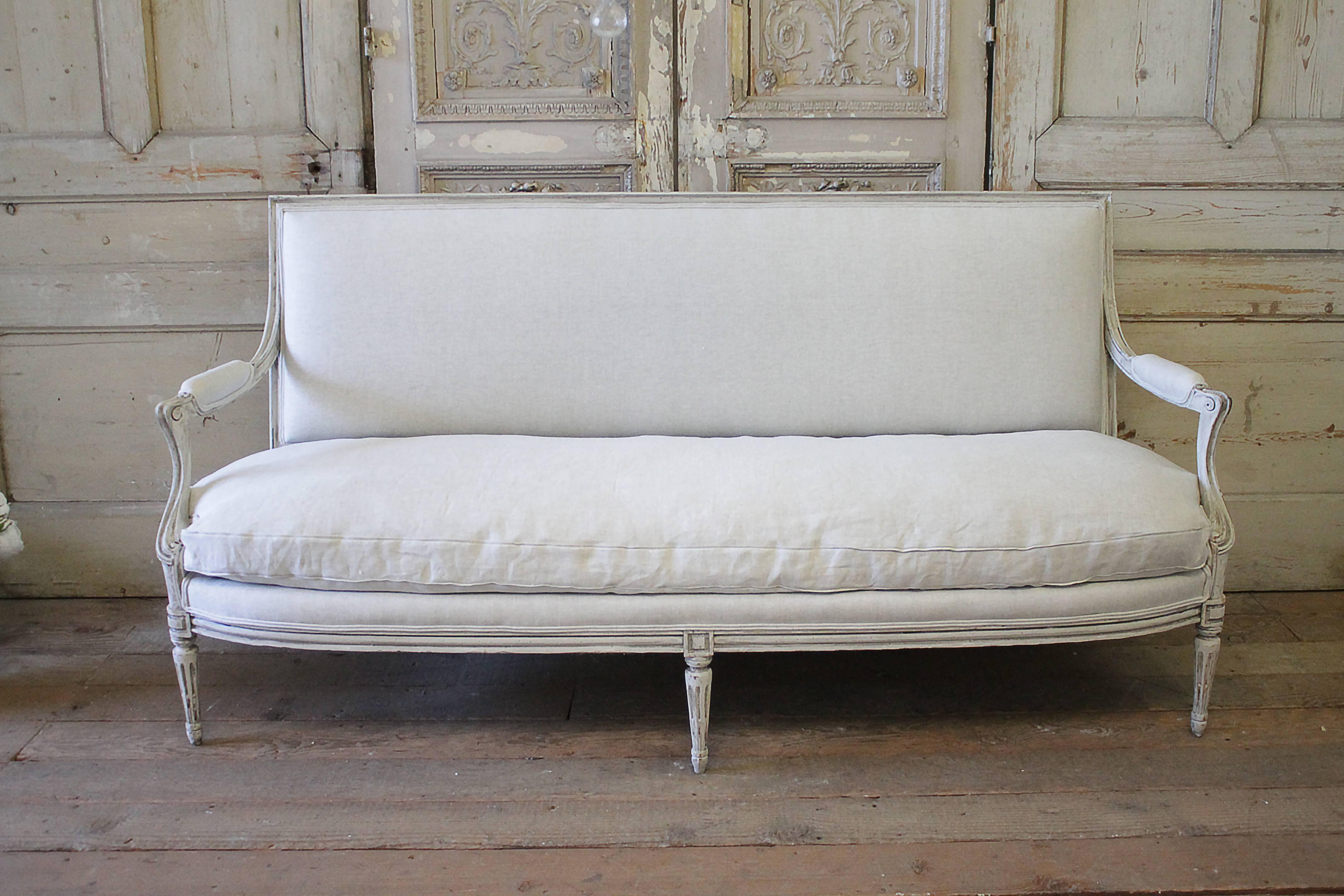 Antique Louis XVI Style French Sofa in Natural Belgian Linen In Distressed Condition In Old Town Orange, CA