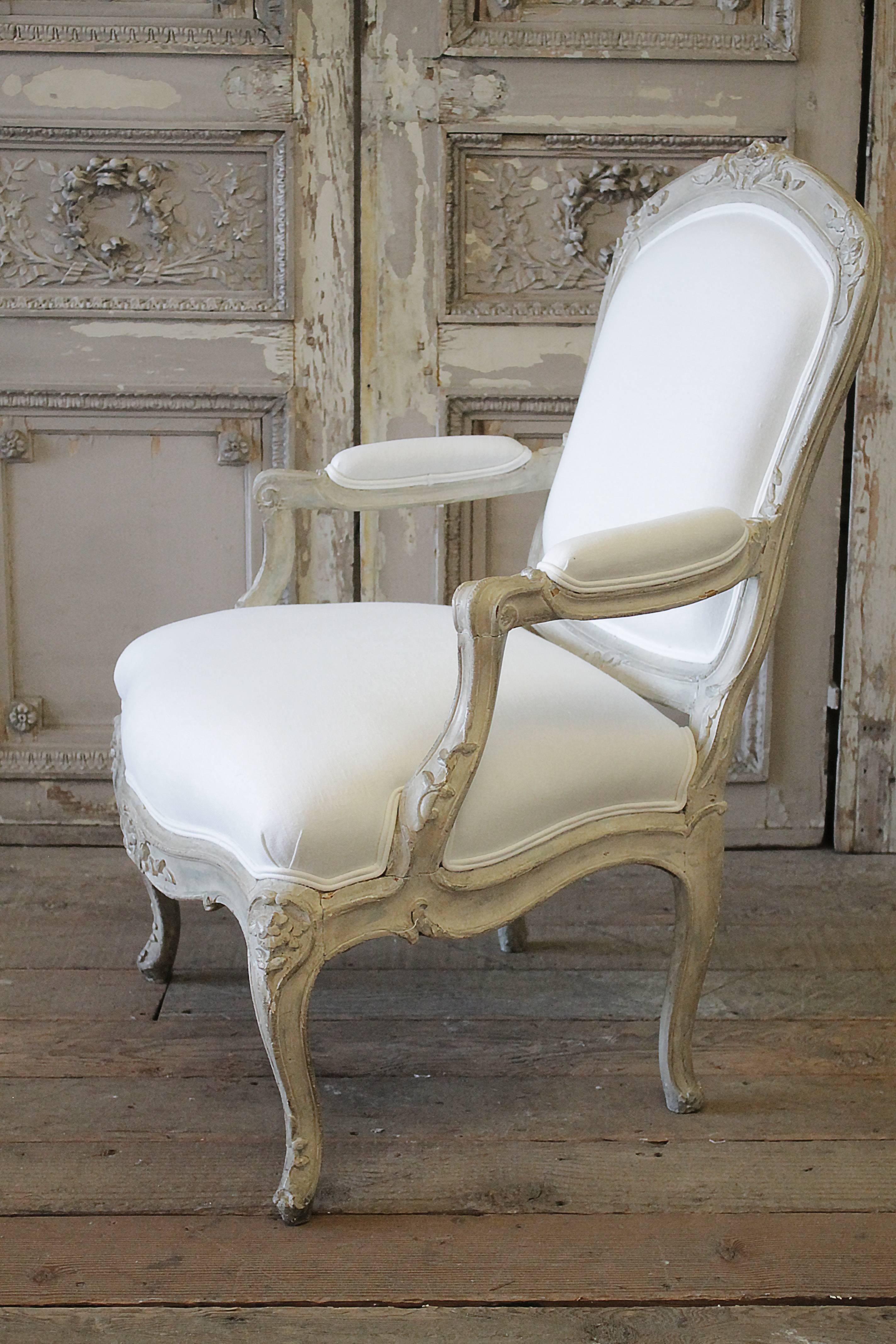 Antique Louis XV Style Fauteuil Painted and Upholstered in Belgian Linen In Distressed Condition In Brea, CA