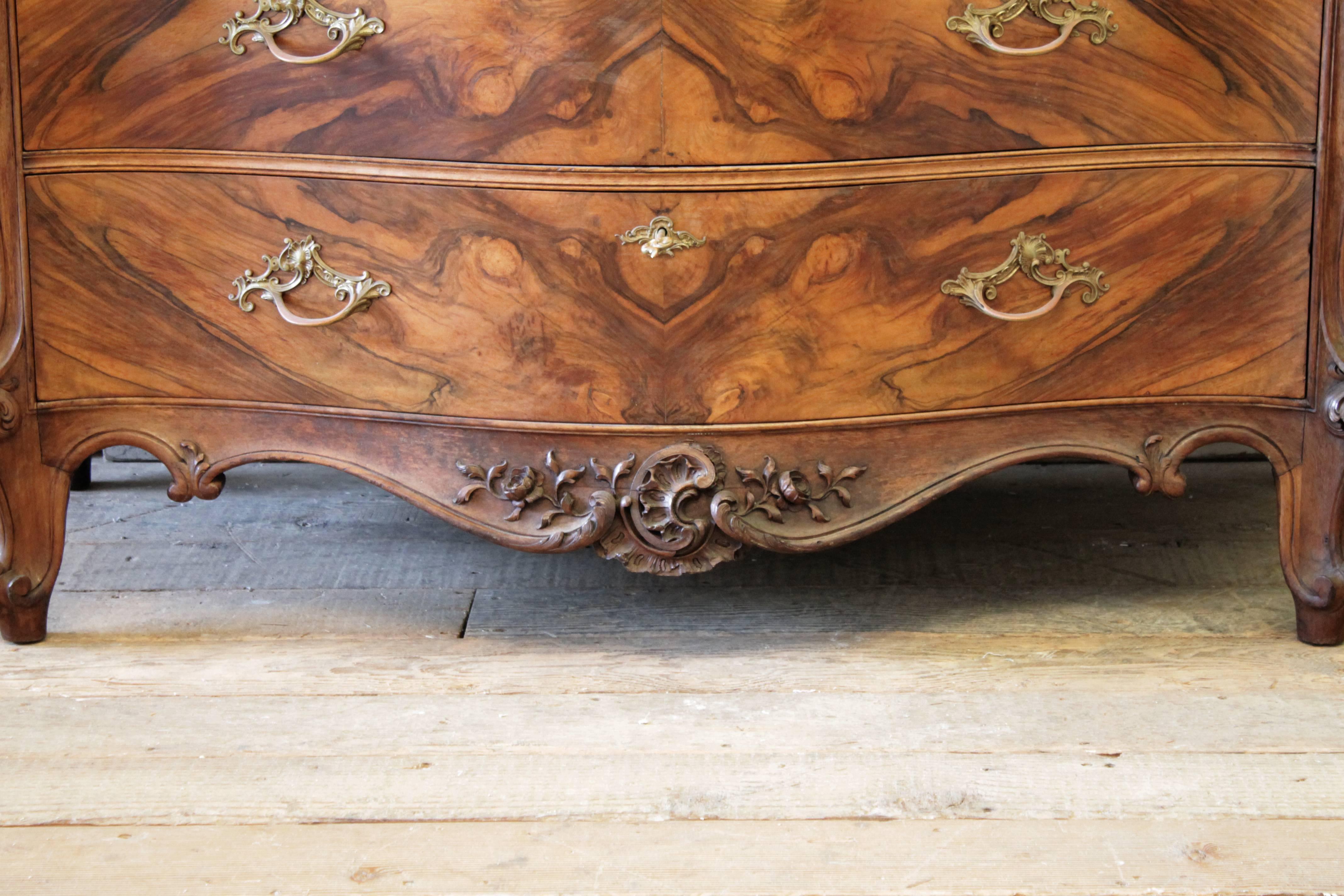 European 19th Century Chest of Drawers in BookMatch Crotch English Walnut