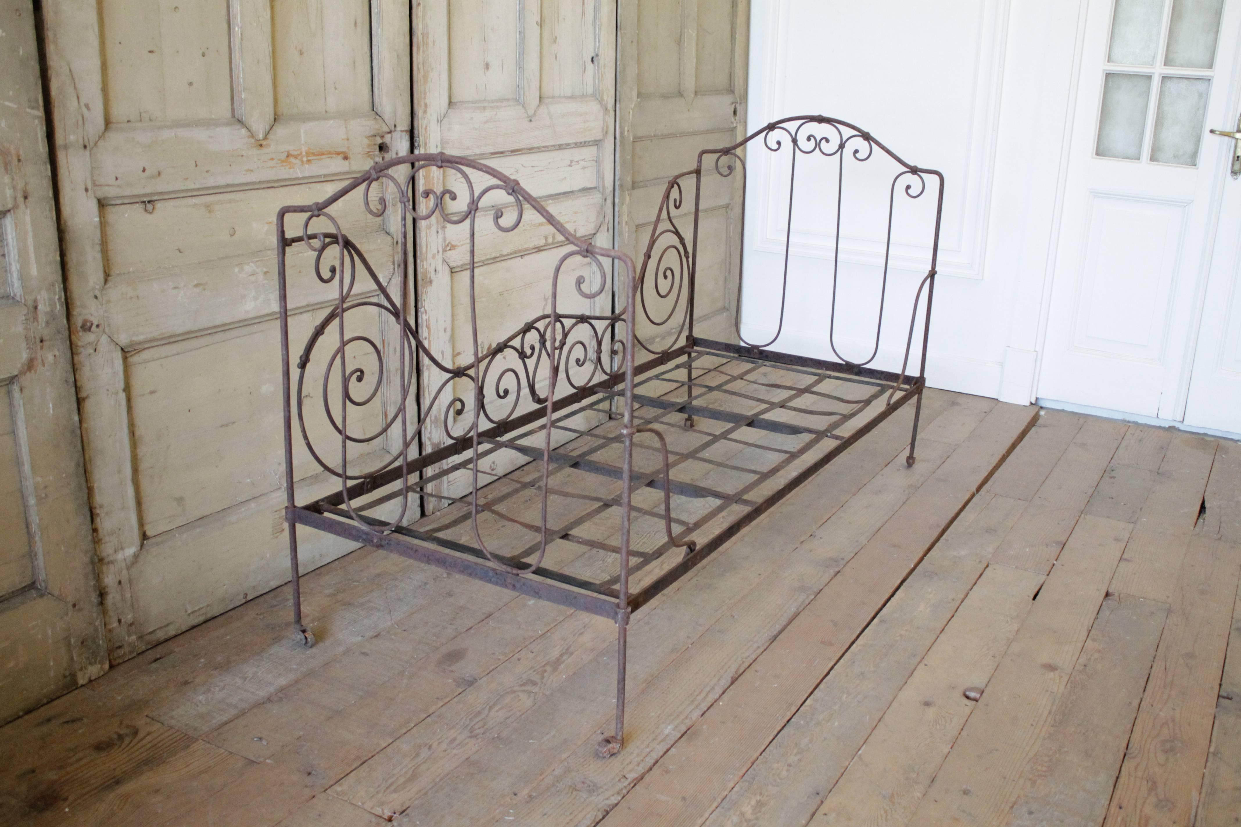 19th Century French Iron Campaign Folding Daybed 2