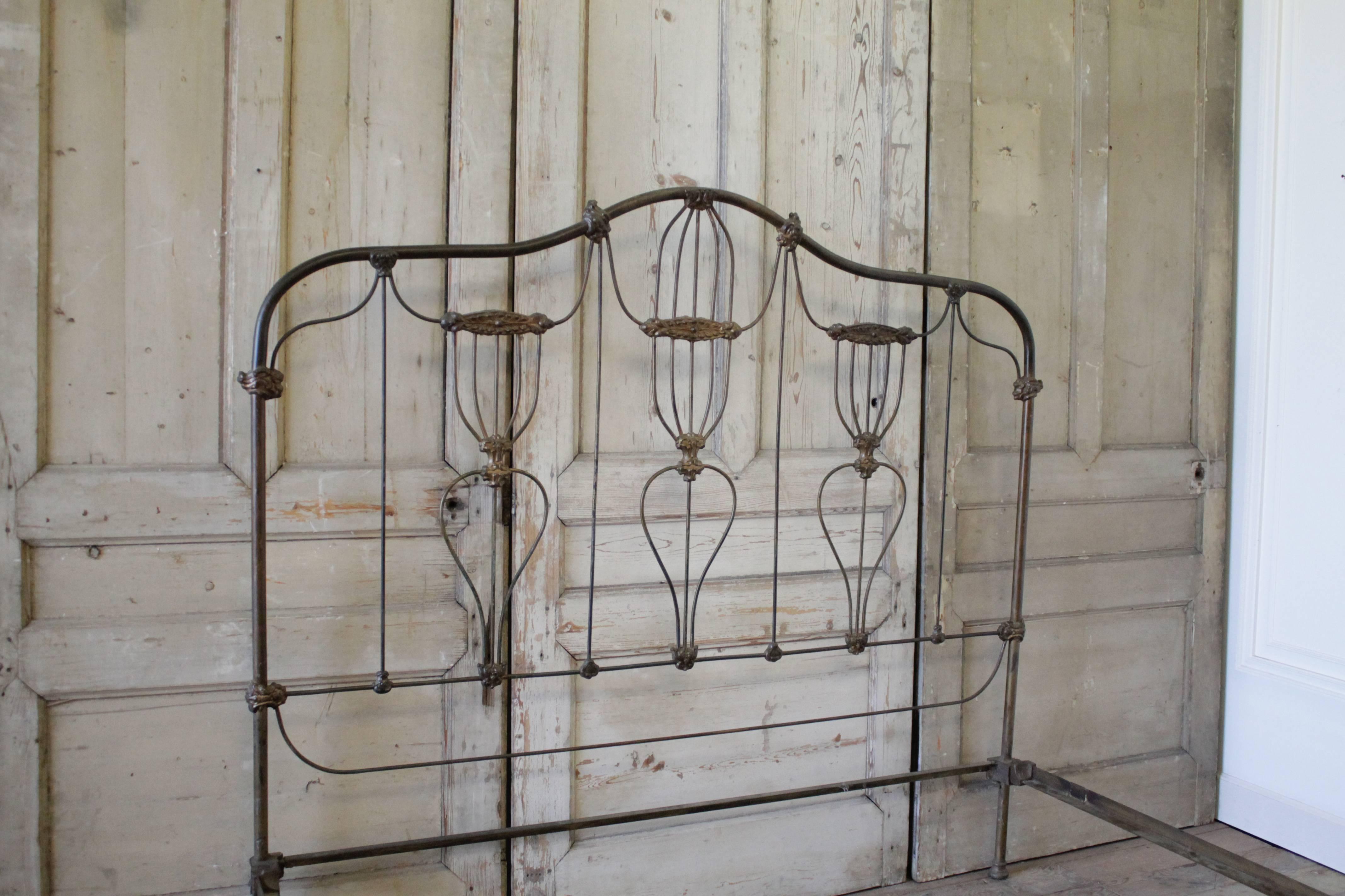 American Antique King-Size Iron Bed