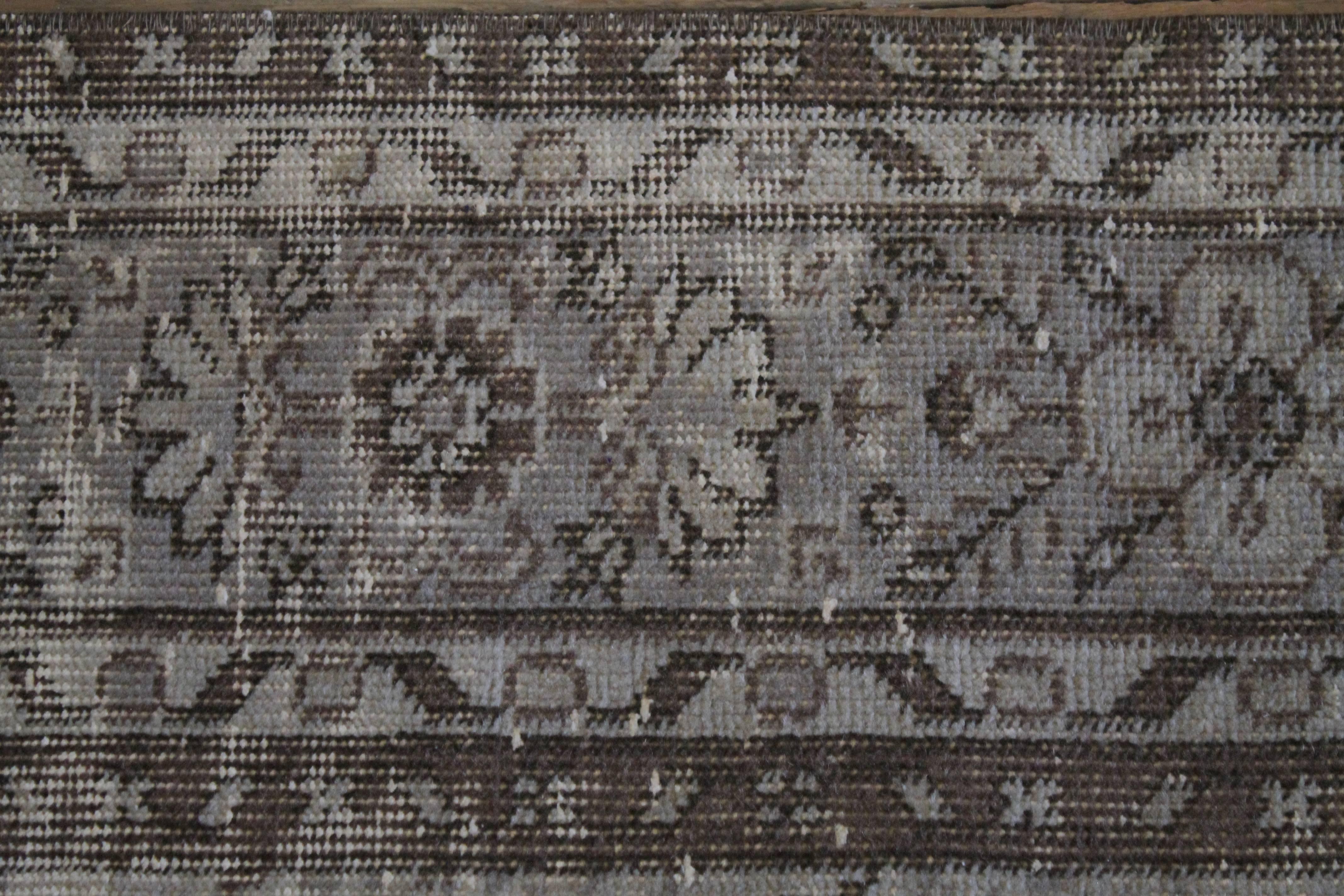 Handgeknüpfter türkischer Teppich, Vintage (20. Jahrhundert) im Angebot