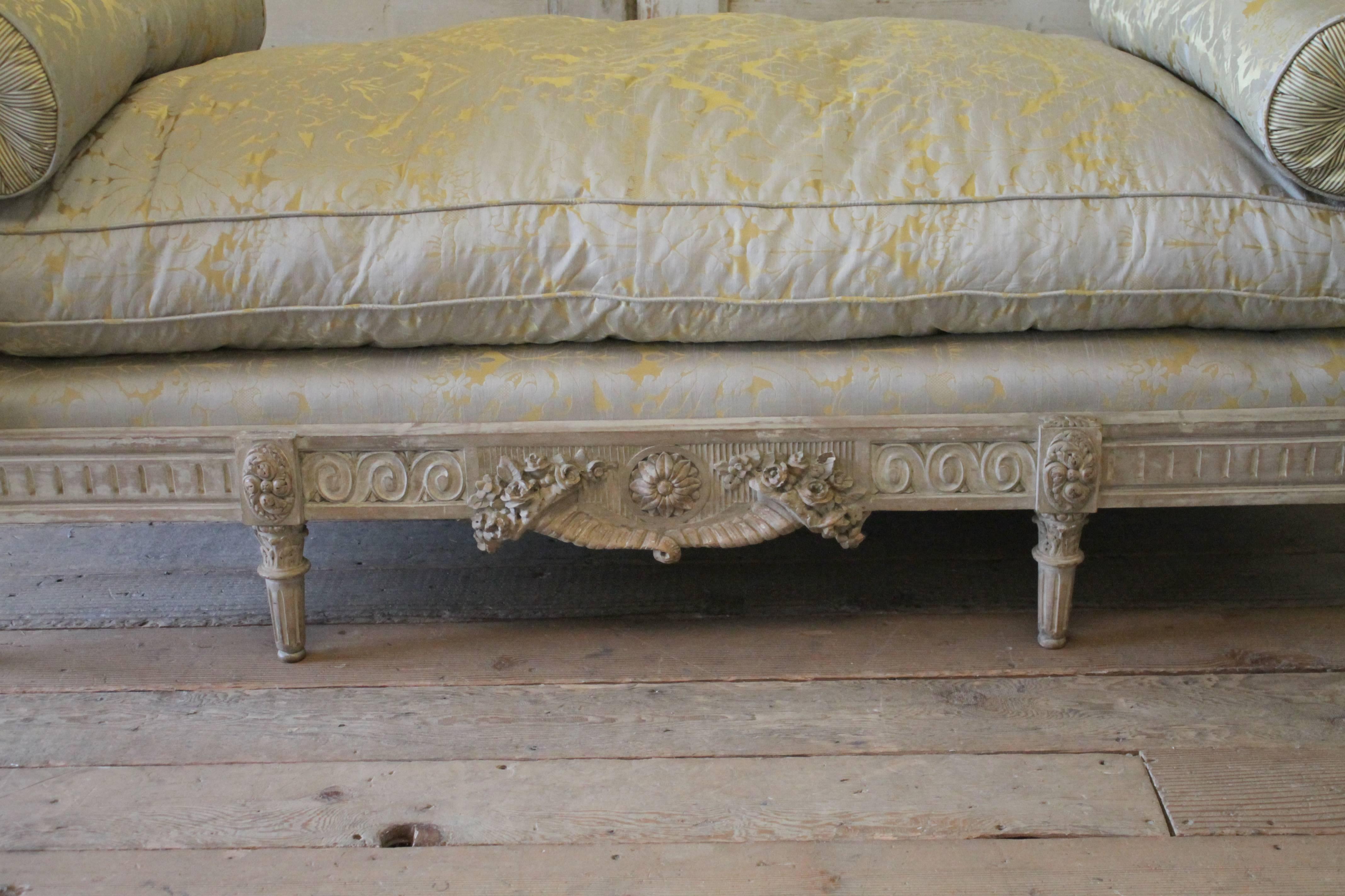 Late 19th Century French Carved Pickled Louis XVI Style Upholstered Daybed 1