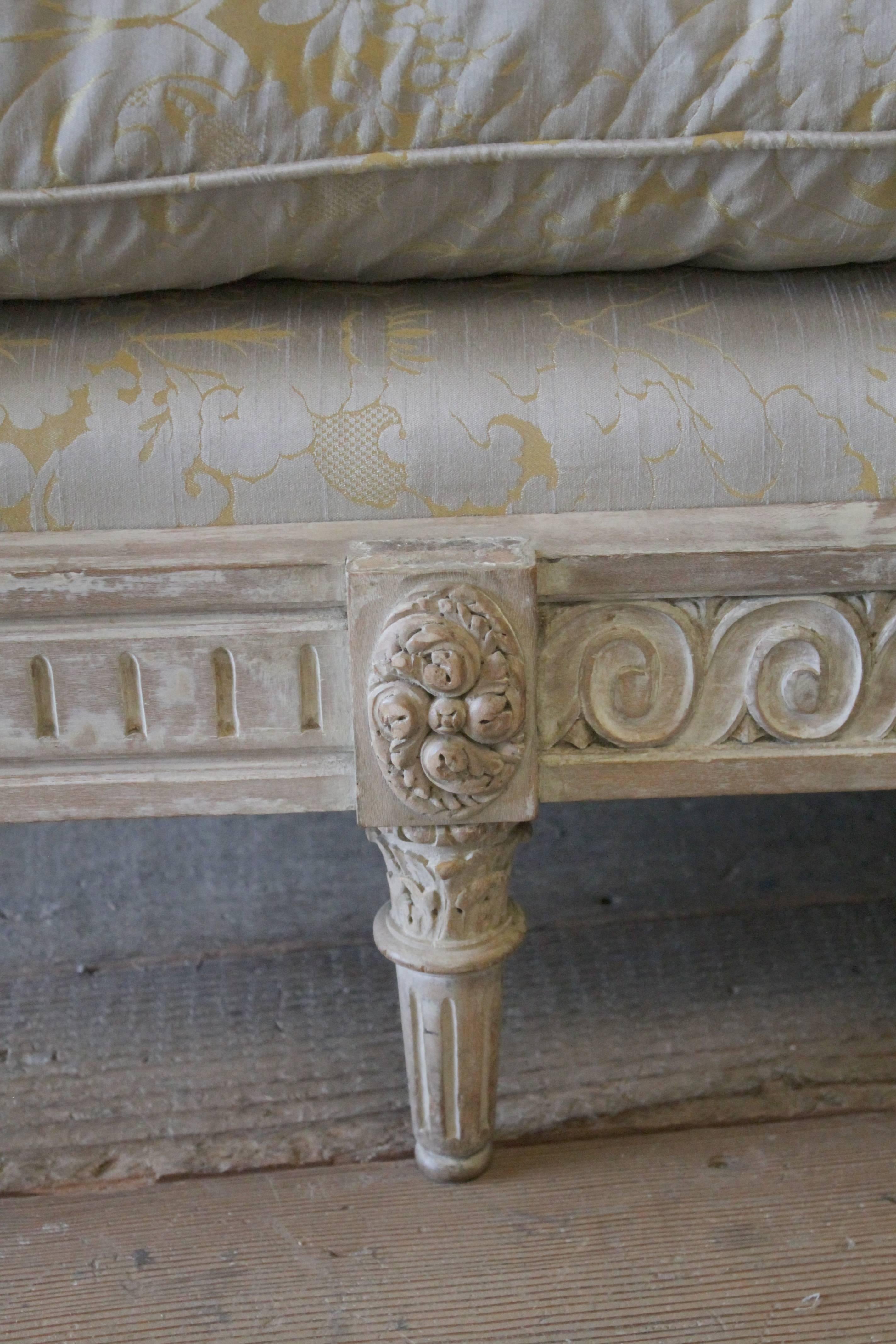 Late 19th Century French Carved Pickled Louis XVI Style Upholstered Daybed 3