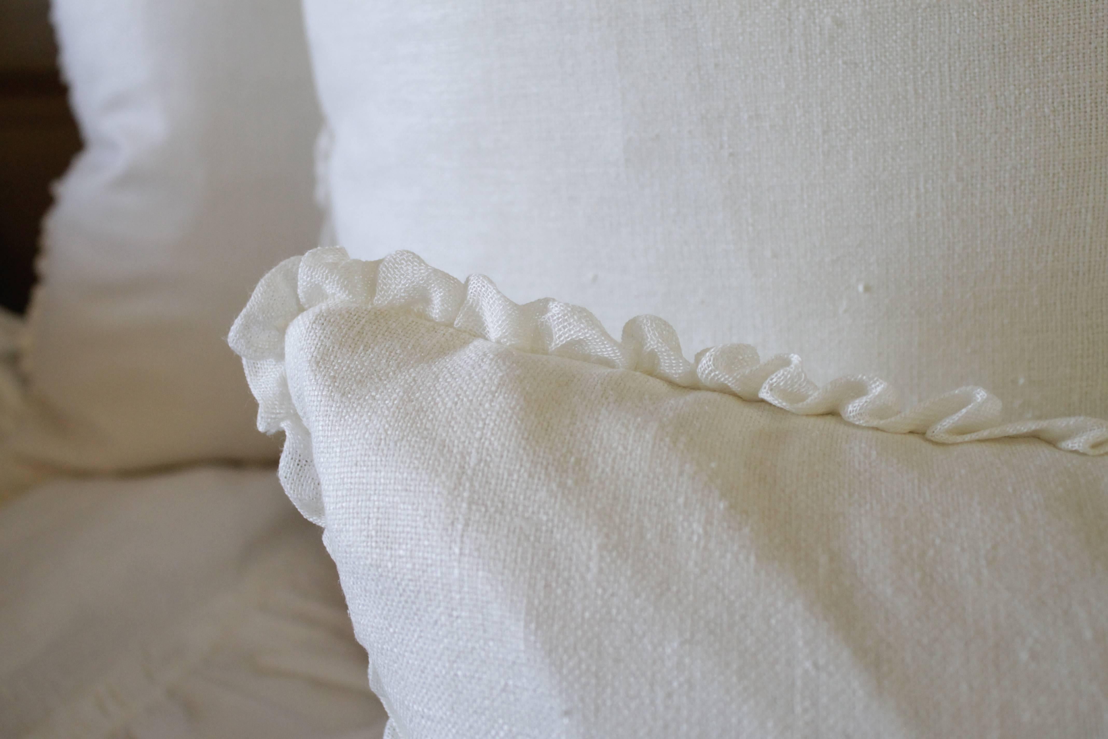 Custom Soft White Silk and Linen Pillows In Excellent Condition In Brea, CA