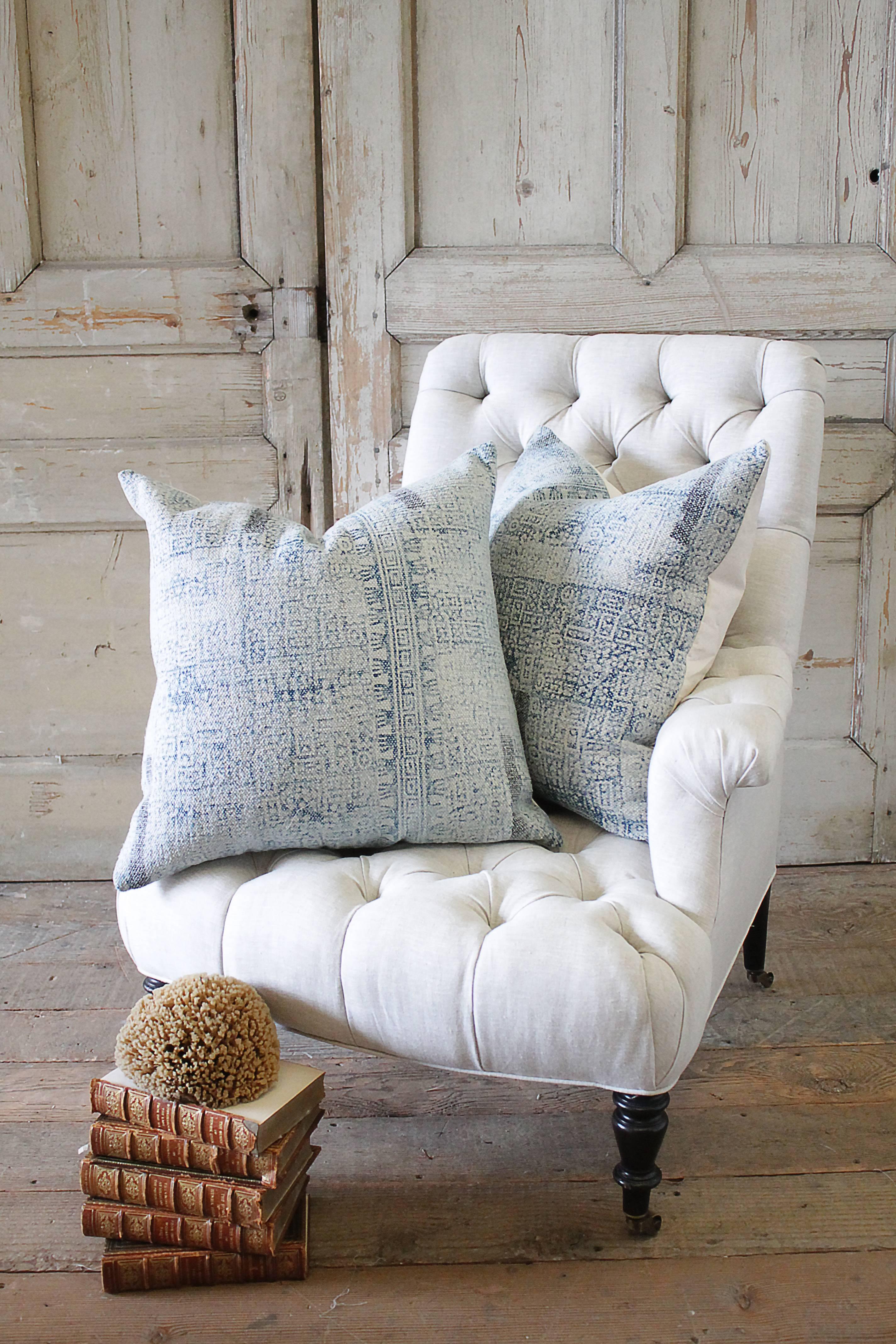 Measure: 22 x 22
Cotton pillow in an over-dyed boho chic pattern in faded blues.
Solid back with zipper closure. These beautiful pillows were inspired from the new movie Home Again, creating a relaxed California boho chic vibe.
New, custom-made