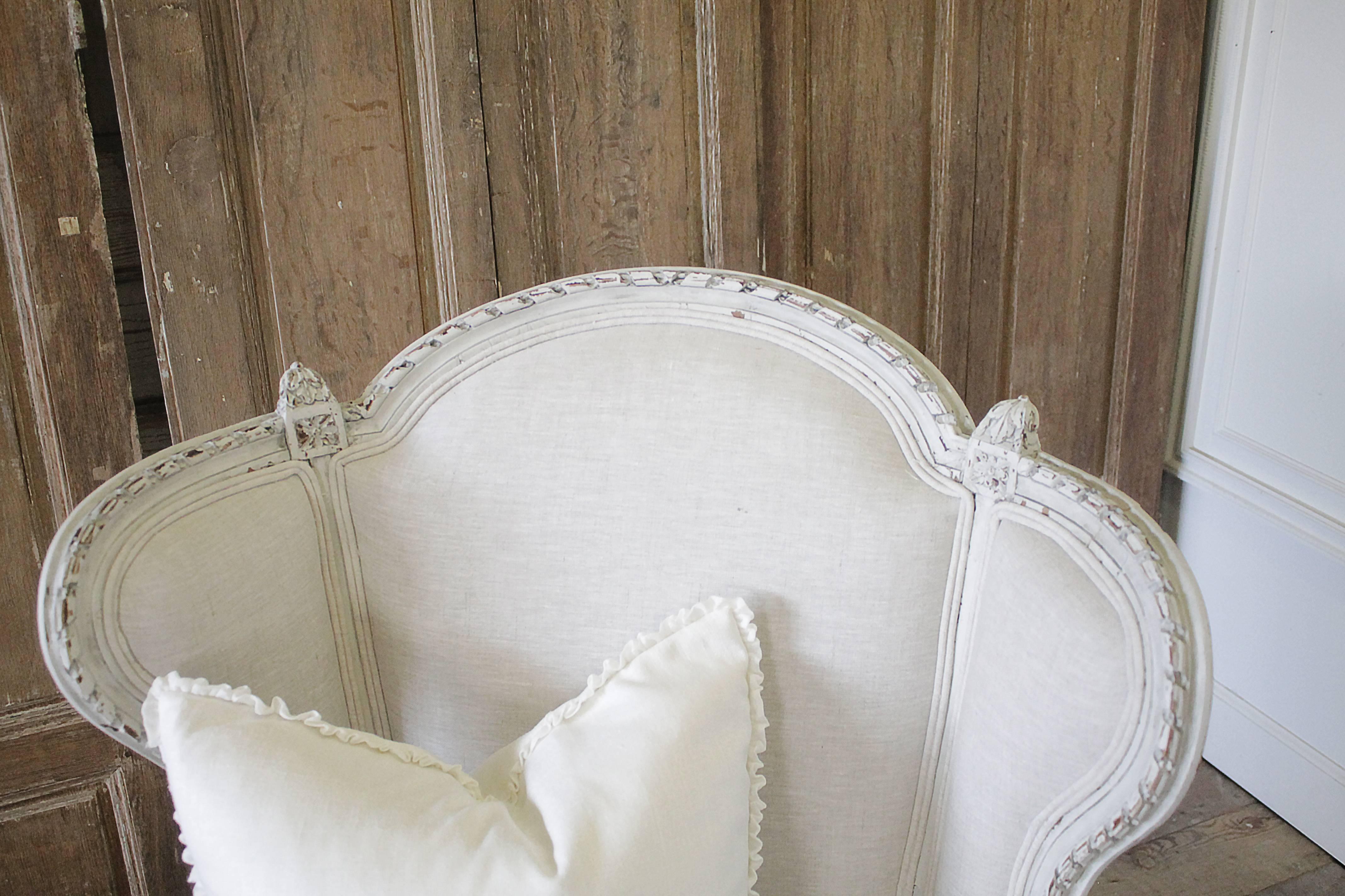 19th Century Louis XVI Style Three-Piece Chaise Brisse in Belgian Linen In Good Condition In Old Town Orange, CA