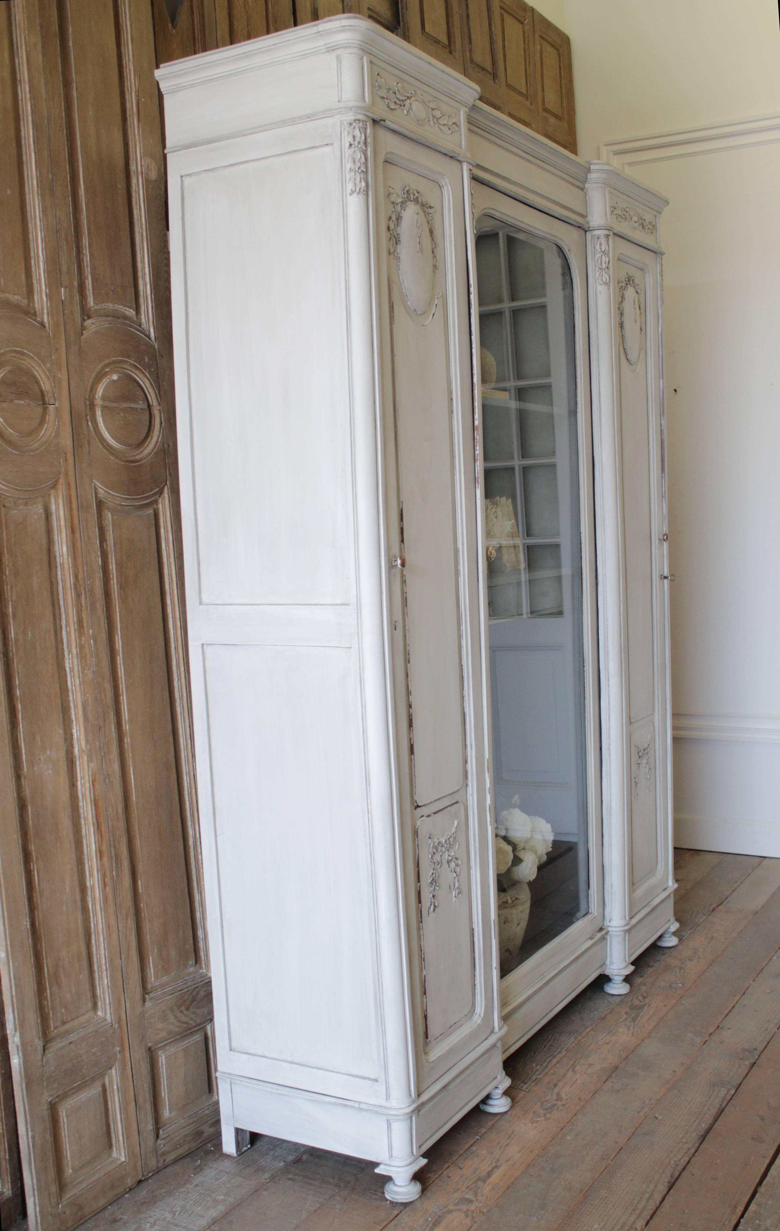 Antique French Style Painted and Carved Display Triple Armoire In Good Condition In Brea, CA