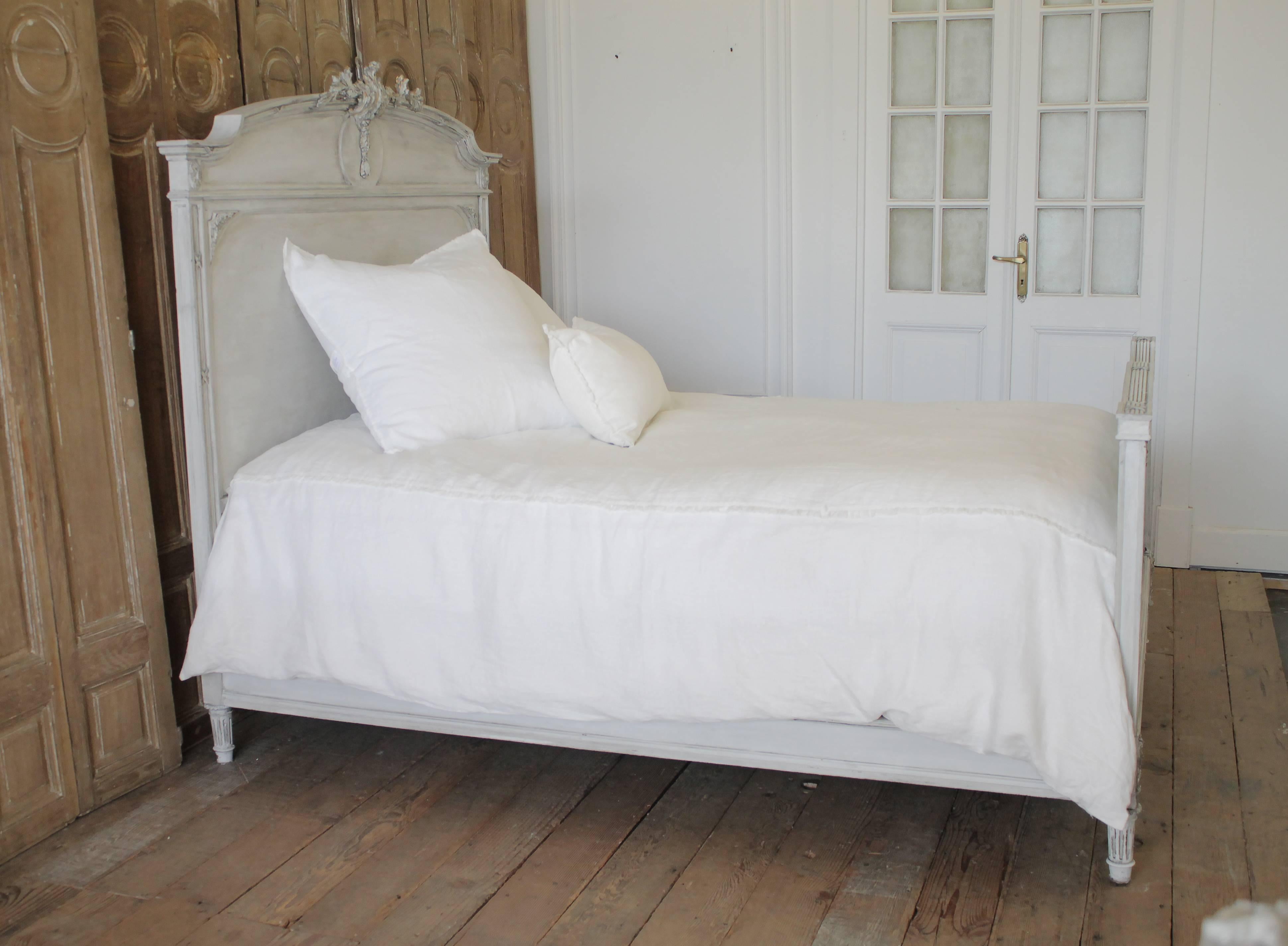 Early 20th Century Antique Louis XVI Style Full Size Bed 5