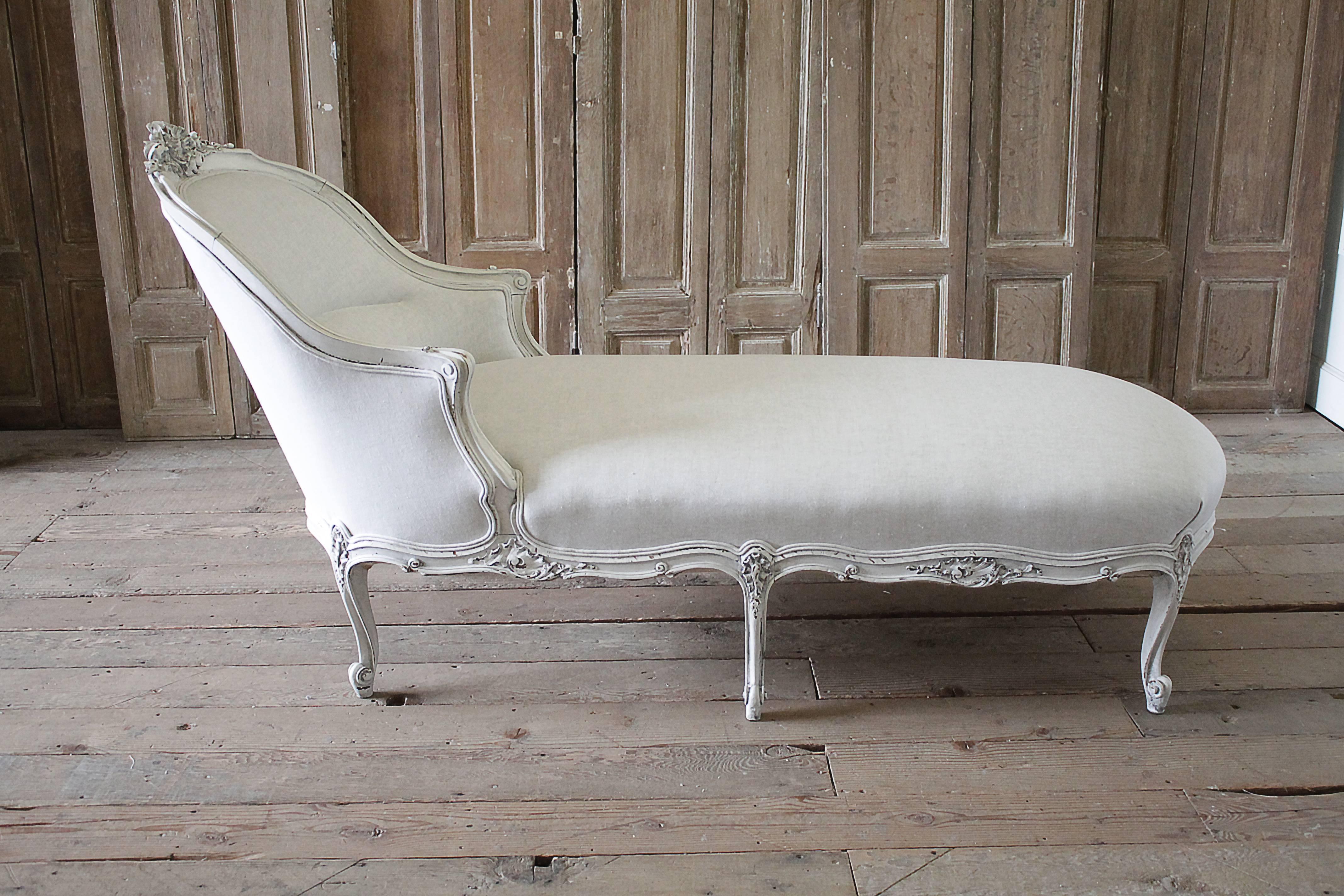 19th Century Carved and Painted Walnut Chaise Longue in Belgian Linen 3