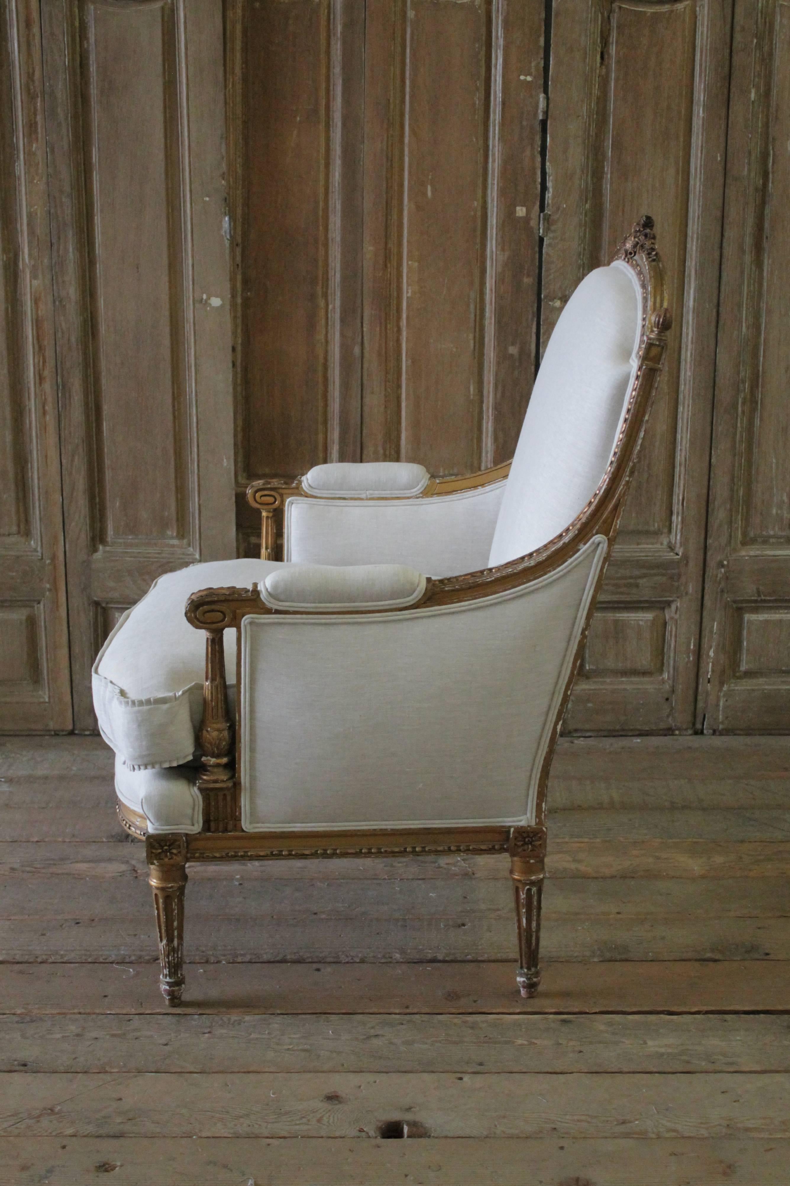 19th Century Antique Giltwood Louis XVI Style Bergere Chair Upholstered in Linen 2