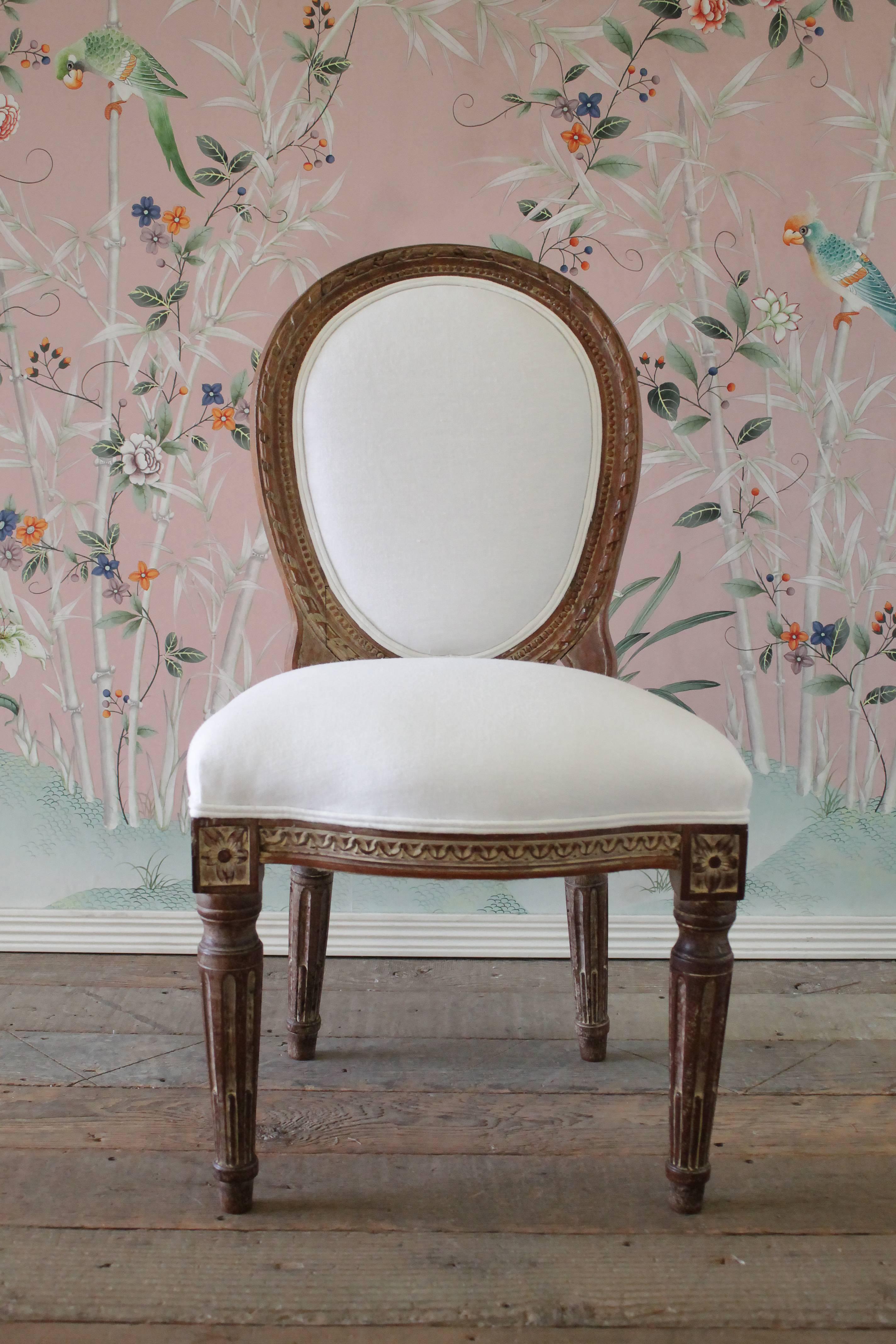 19th Century Antique Louis XVI Style Vanity Chair Upholstered in Belgian Linen 3