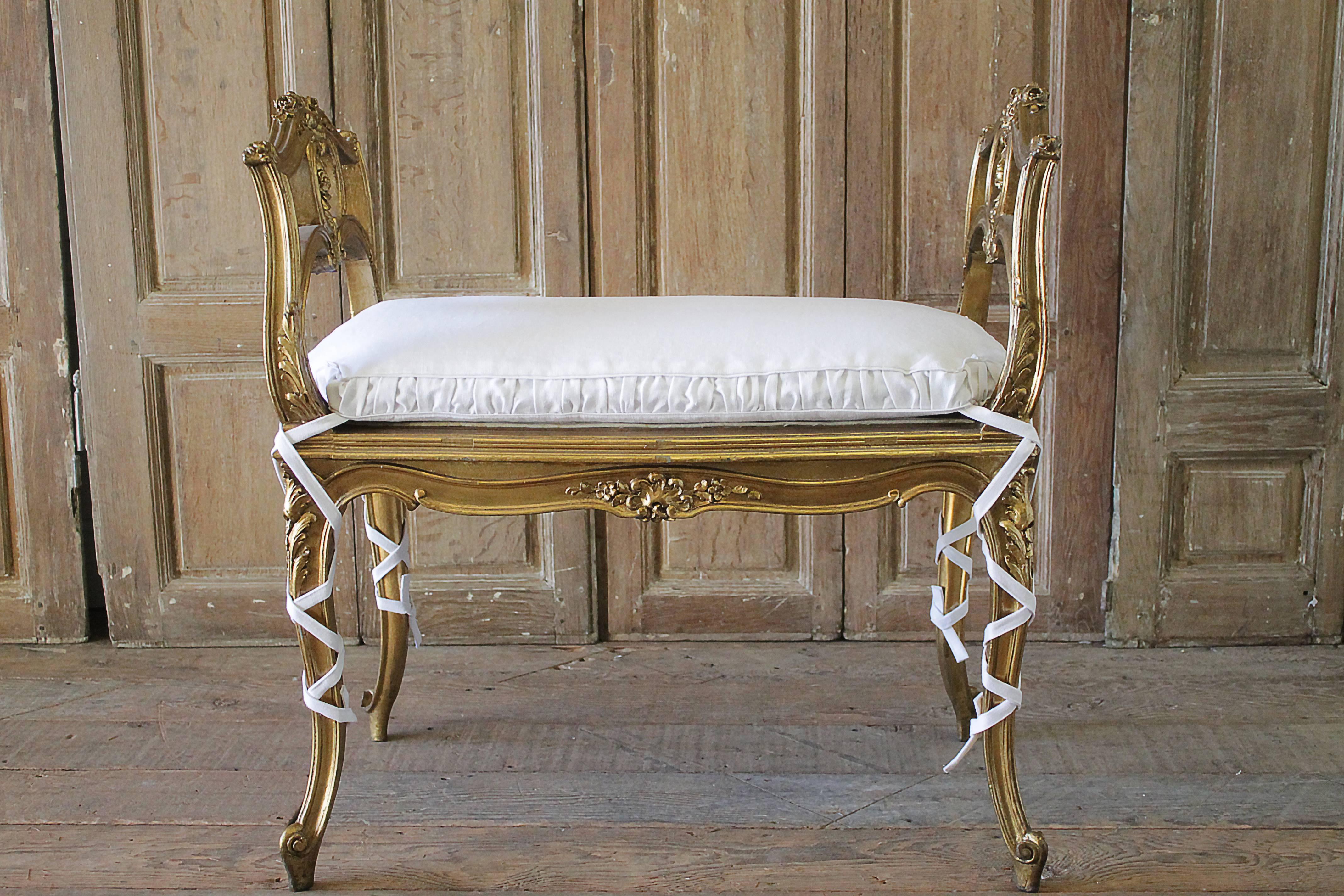 20th Century Louis XV Carved Giltwood Bench with Linen Slip Covered Cushion In Good Condition In Brea, CA