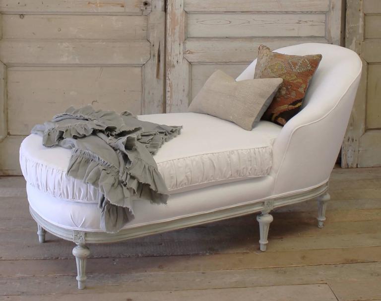 Carved Antique Louis XVI Style French Chaise Longue in Belgian Linen